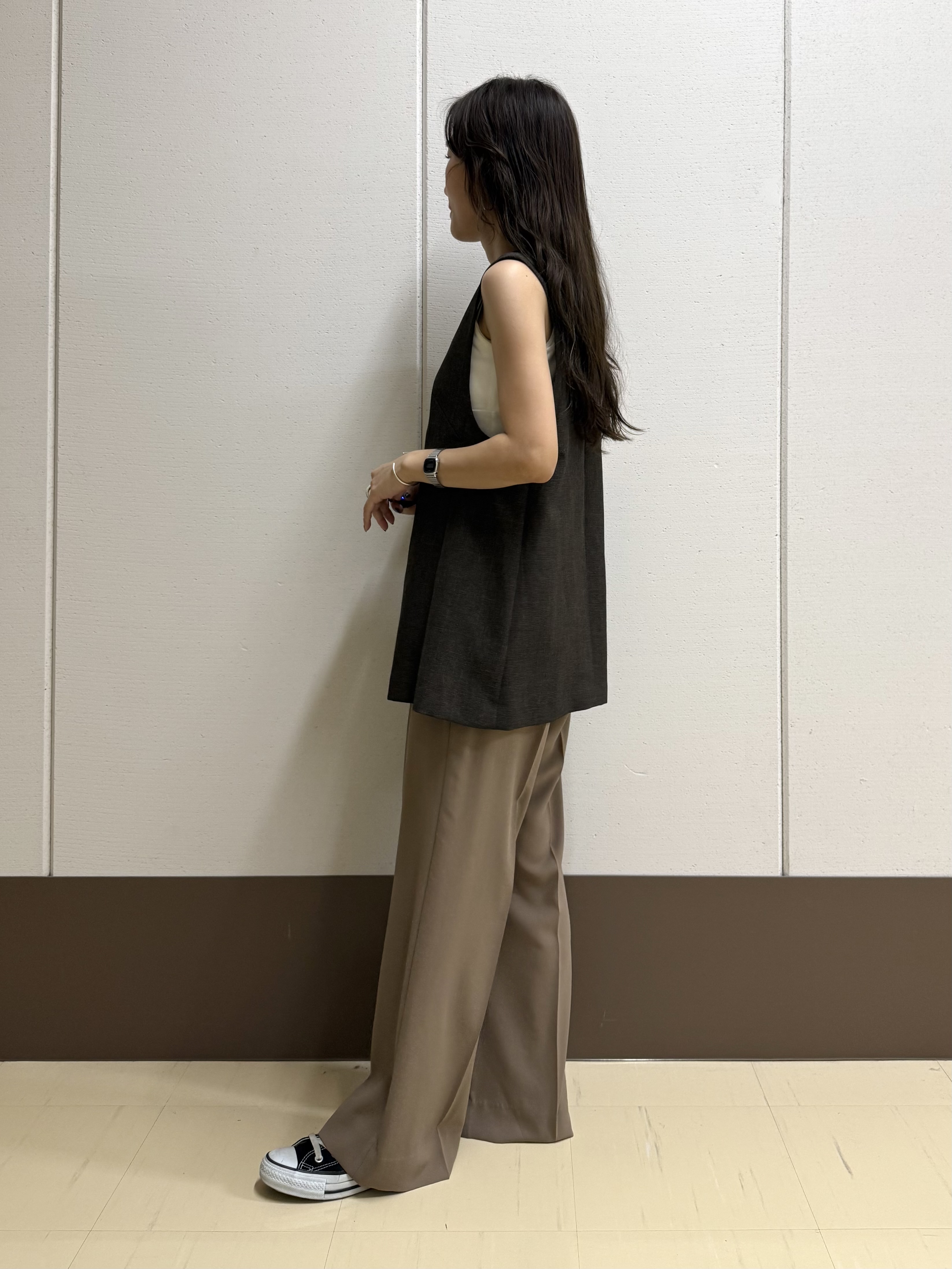 mamiさんの「INDIVI｜【洗える／UVケア】リネン風チュニックベスト」を使ったコーディネート