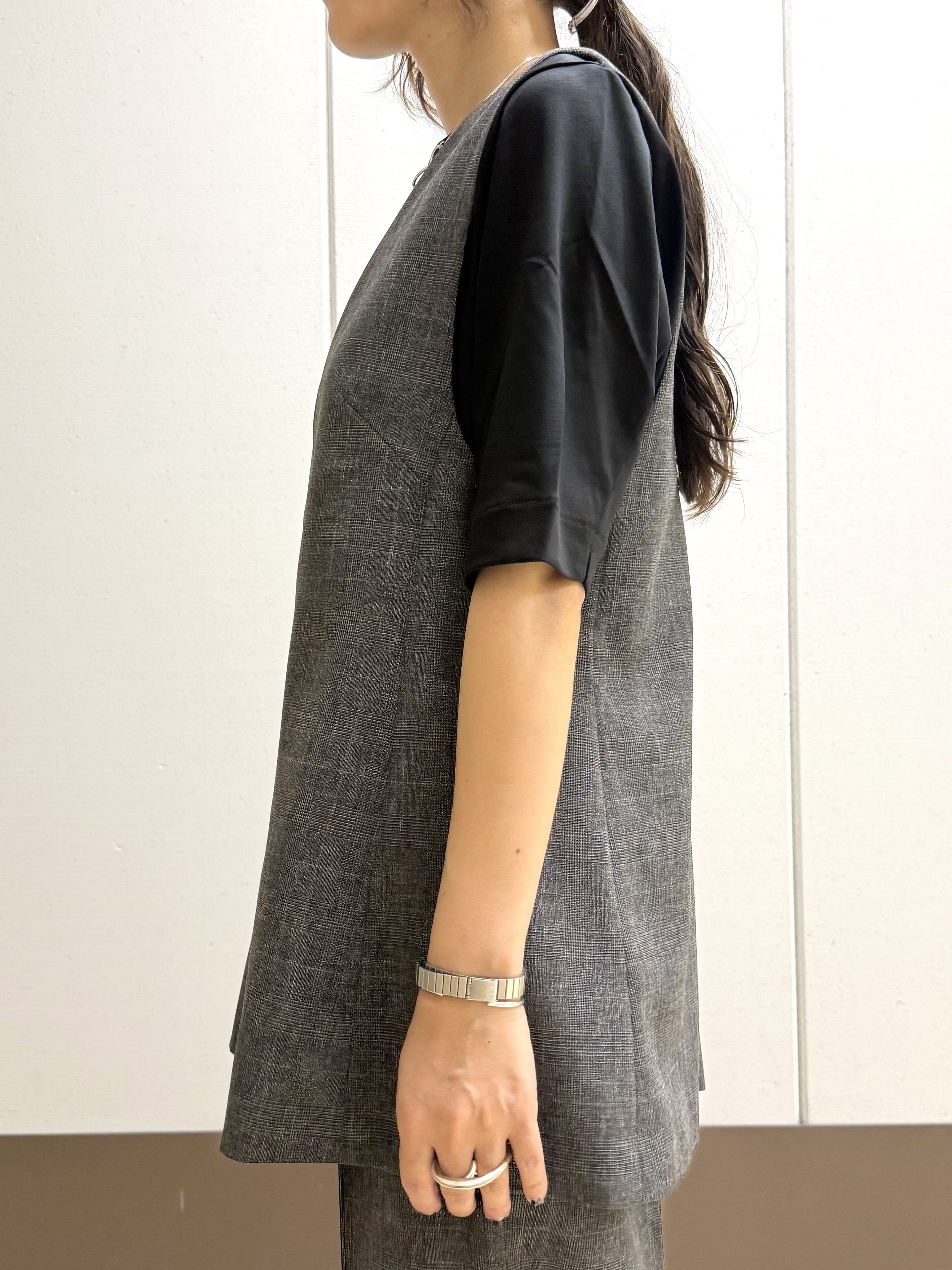 mamiさんの「INDIVI｜【抗菌防臭／消臭】上品光沢コットンTシャツ」を使ったコーディネート