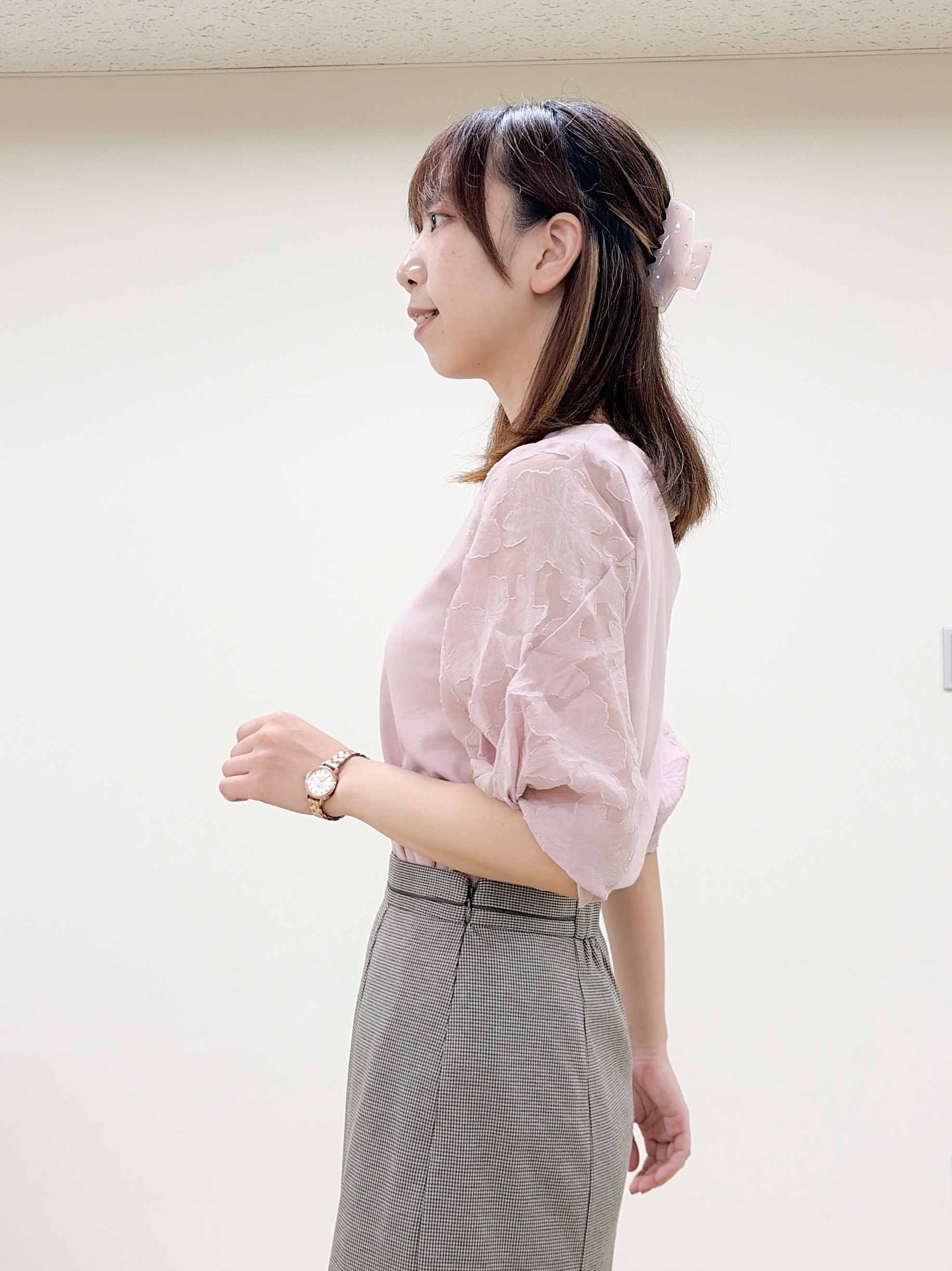 yurinaさんの「index｜【接触冷感／UVケア】ジャカードドッキングスリーブトップス《洗濯機OK》」を使ったコーディネート