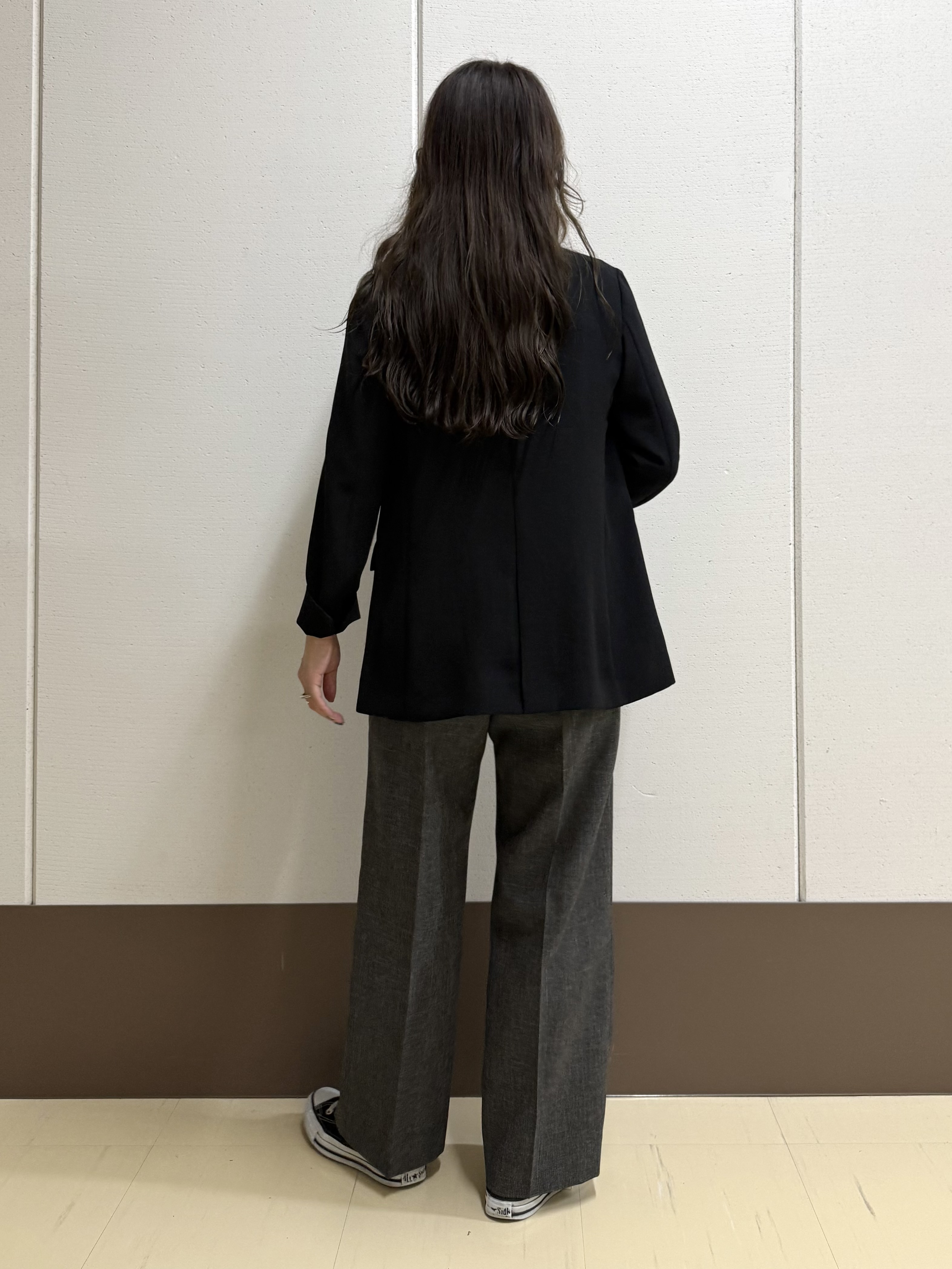 mamiさんの「INDIVI｜【体型カバー／洗える】シアードルマンニット」を使ったコーディネート