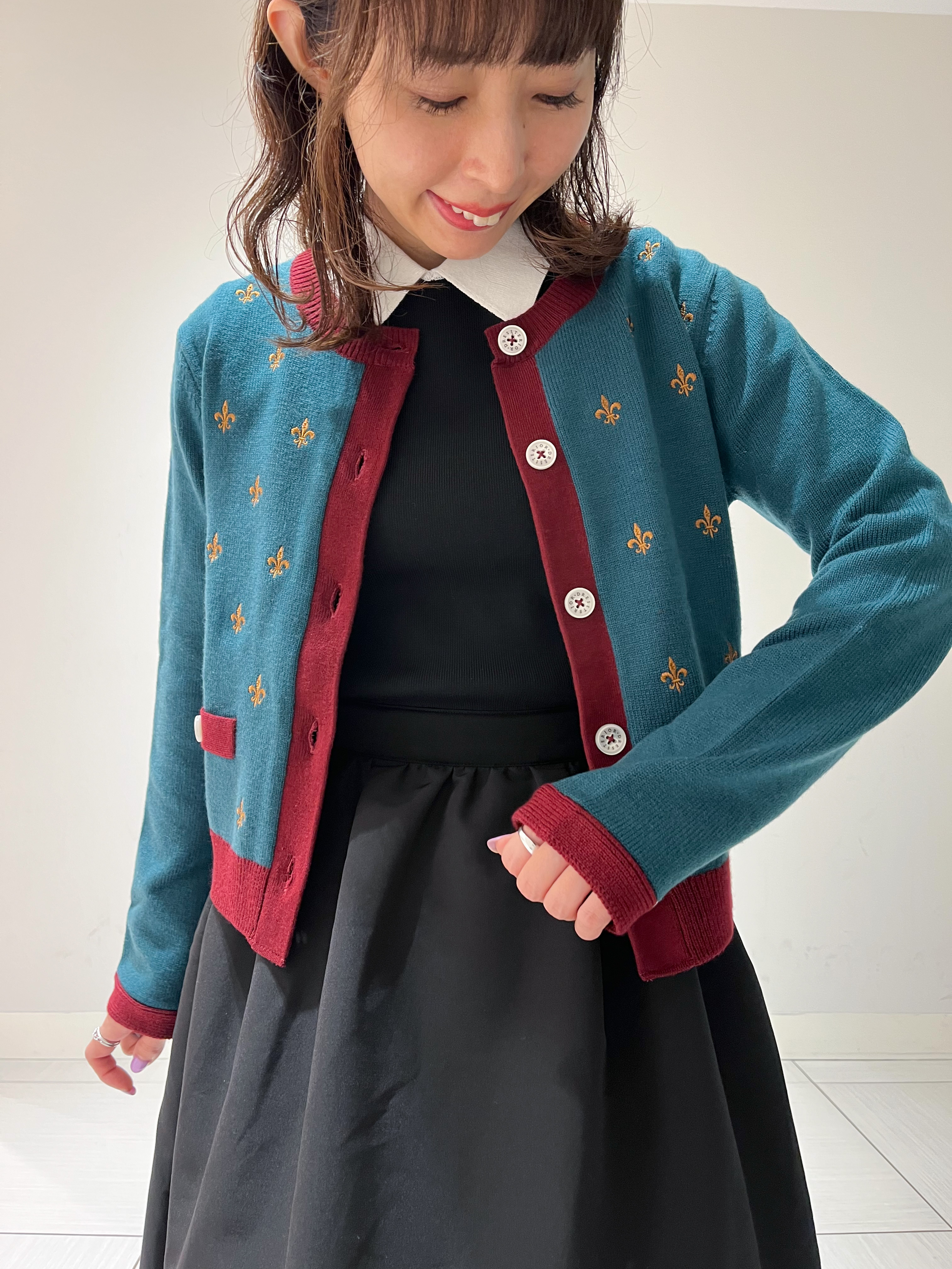 じゅんさんの「DRESSTERIOR｜リリークレストカーディガン」を使ったコーディネート