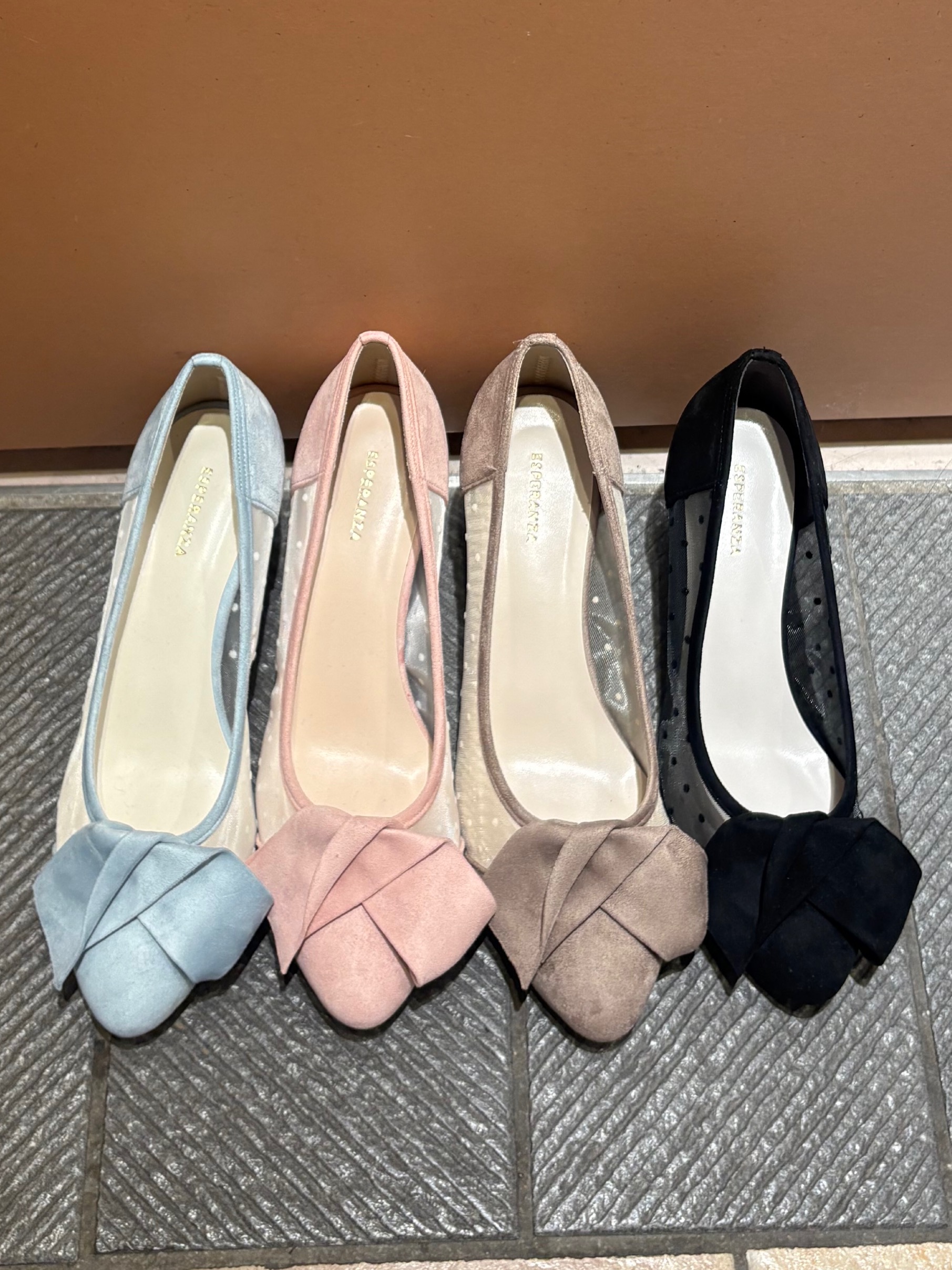 ゆずはさんの「ESPERANZA｜折りリボンチュールパンプス」を使ったコーディネート