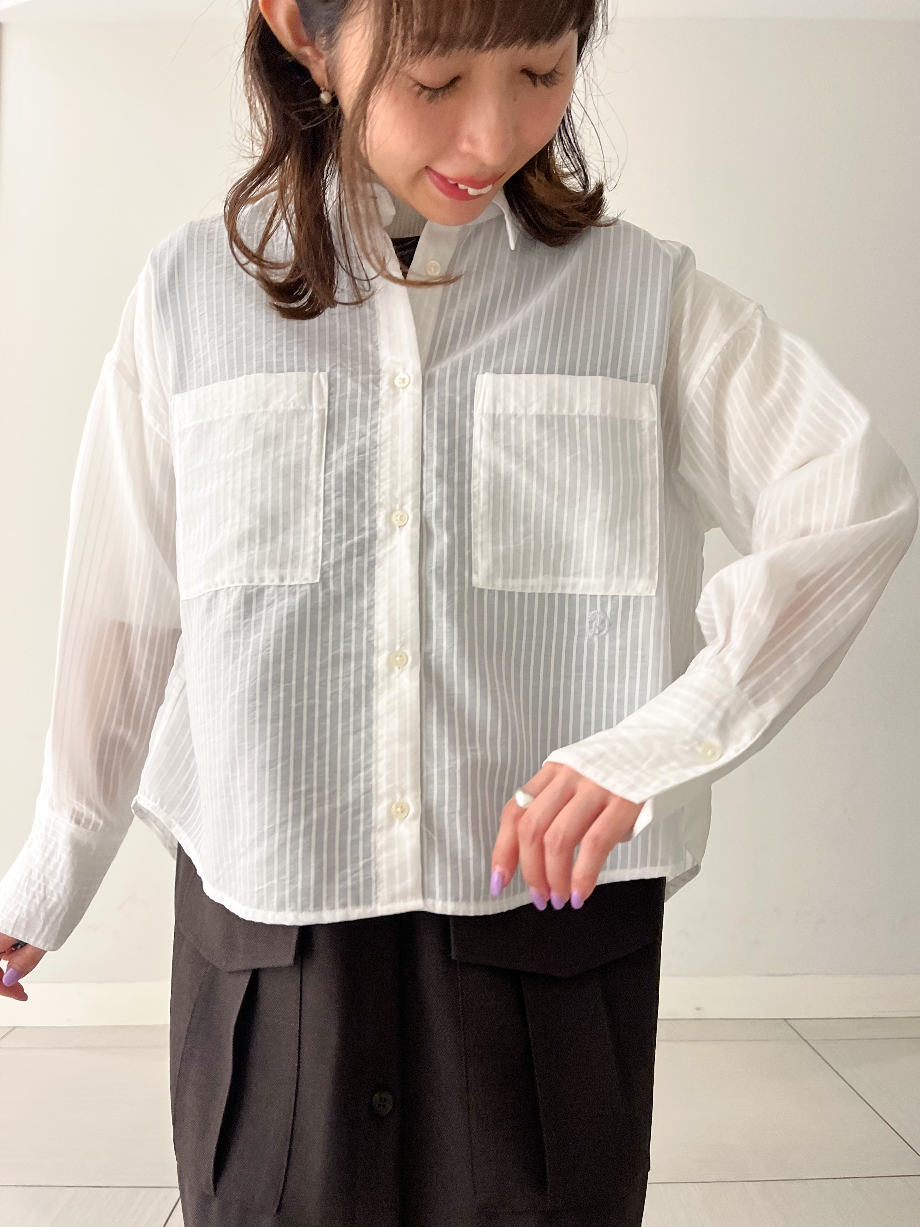 じゅんさんの「DRESSTERIOR｜シアーストライプクロップドシャツ」を使ったコーディネート