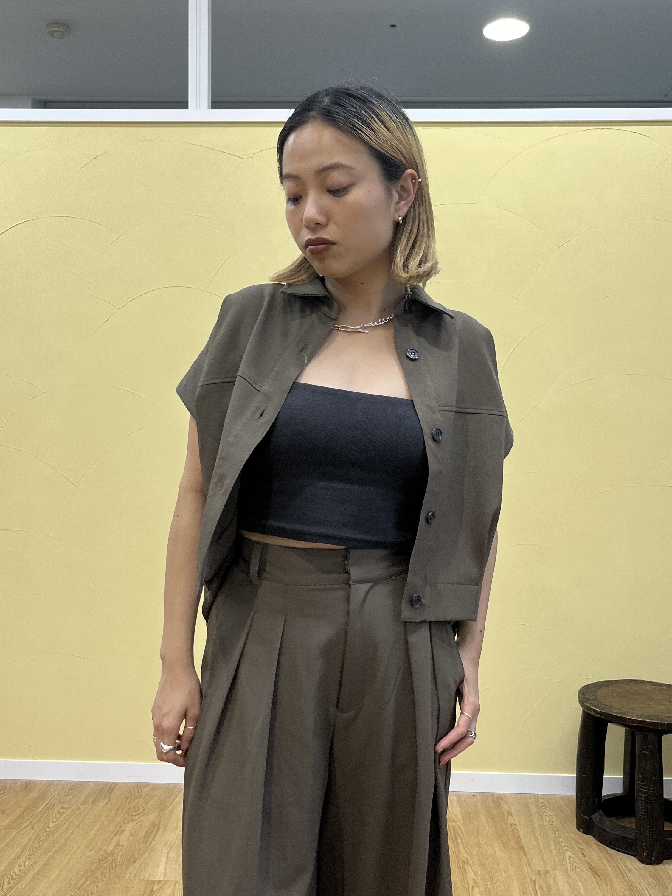 Harukaさんの「INDIVI｜スリーブレスコクーンシャツ【セットアップ可能】」を使ったコーディネート