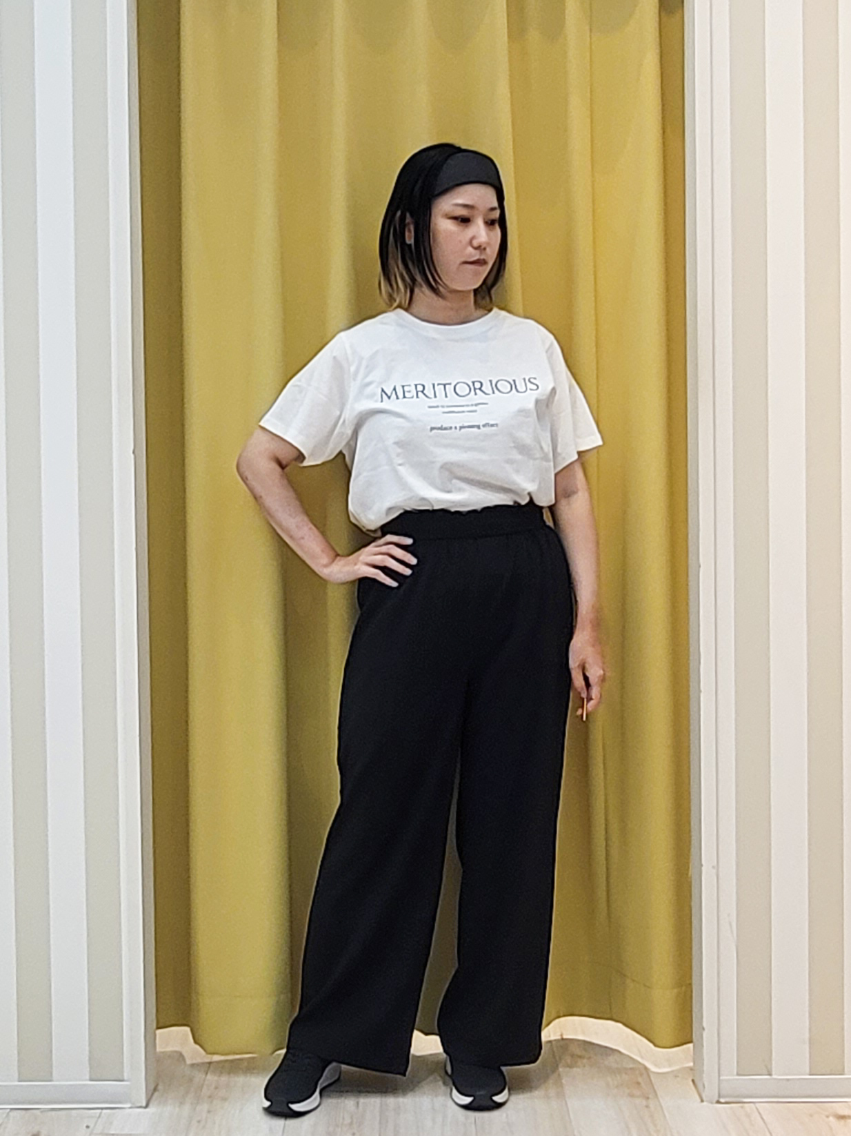 ねぎさんの「SHOO･LA･RUE｜【洗濯機可/S-LL】軽やかで涼しげな 透かしレース風前開きシャツ」を使ったコーディネート