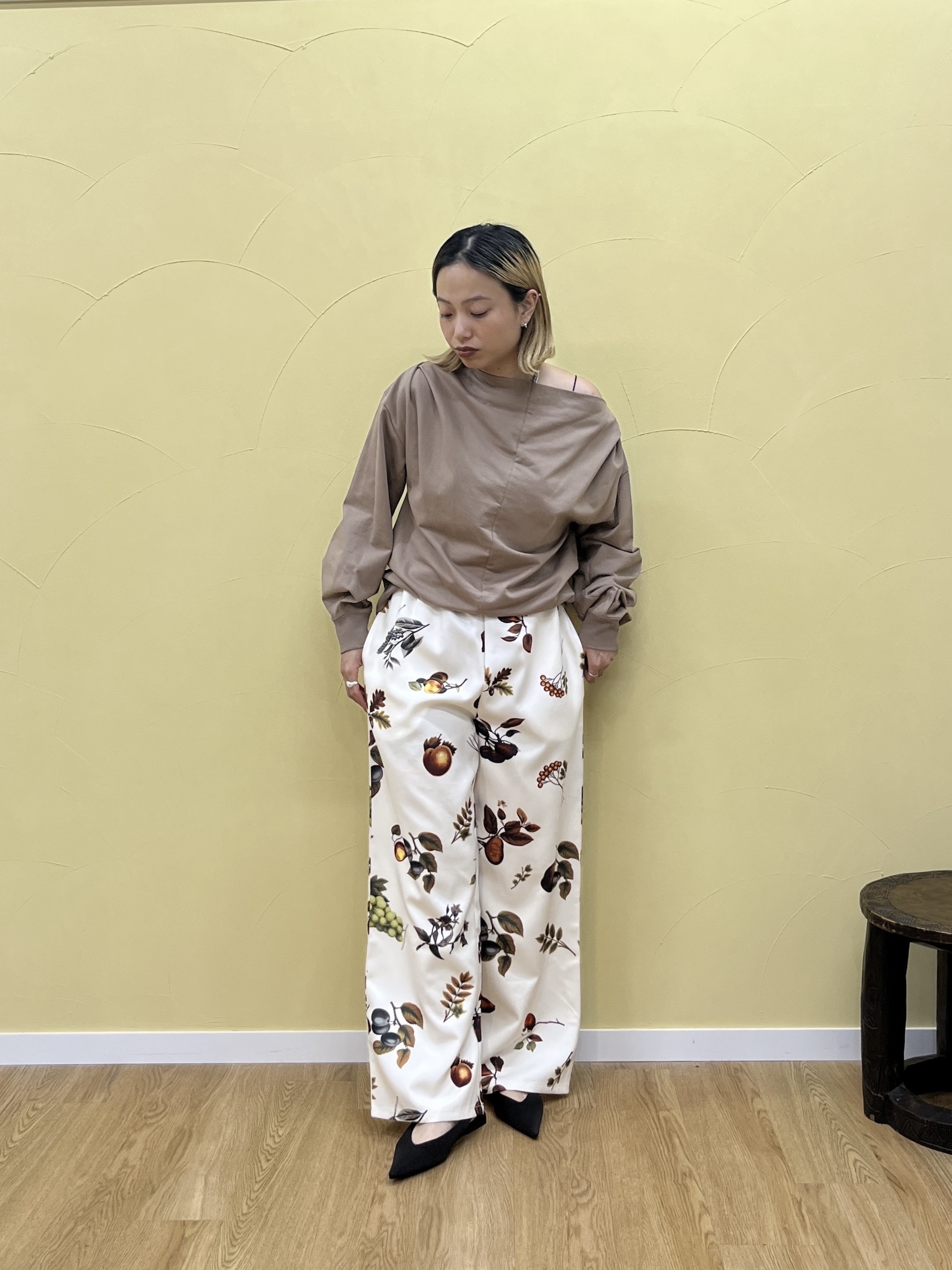 Harukaさんの「INDIVI｜裏毛オフショルカットソー」を使ったコーディネート