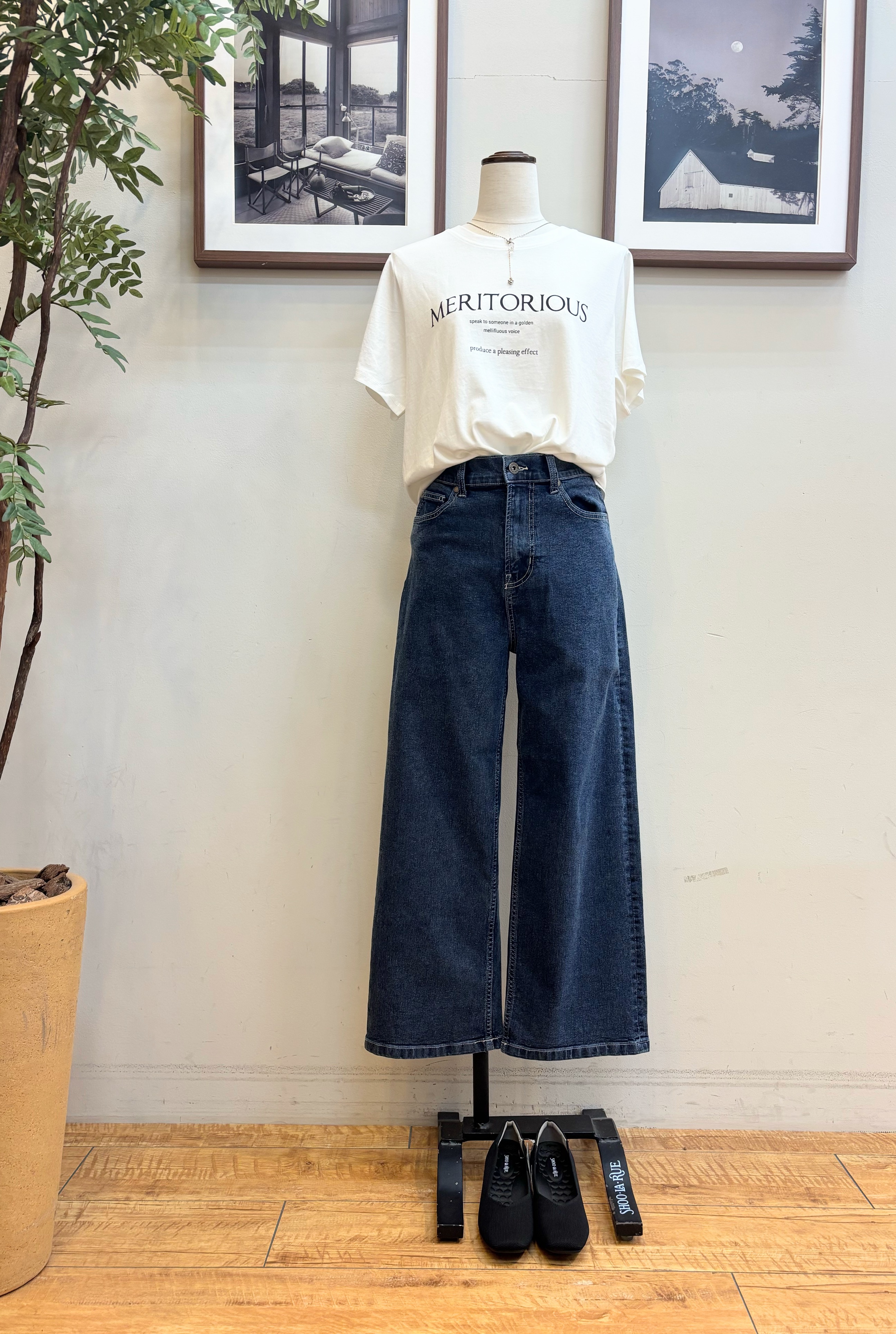 maiさんの「SHOO･LA･RUE｜【通気性〇/セットアップ可/洗濯機可】メッシュドルマン ジップブルゾン」を使ったコーディネート