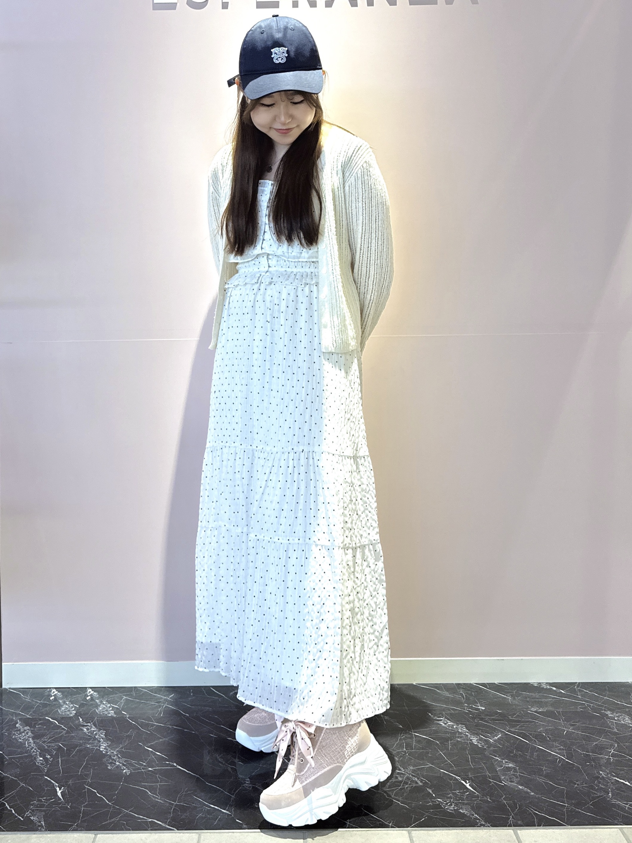 neinaさんの「ESPERANZA｜きゅんフィットリボン付き2WAYインヒールスニーカー」を使ったコーディネート