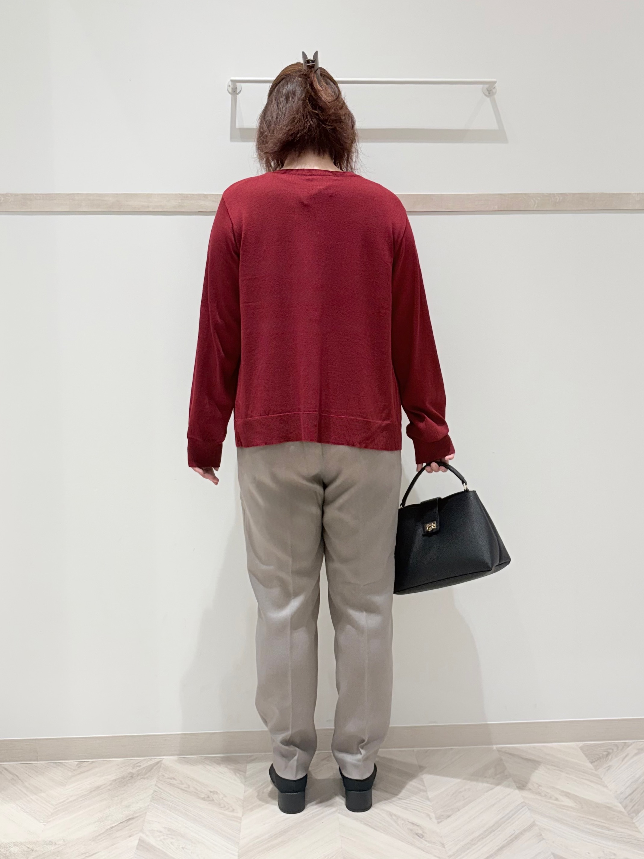 c_h_i_k_aさんの「SHOO･LA･RUE｜【洗濯機可/S-LL】金ボタンが上品に。さらさらタッチカーディガン」を使ったコーディネート