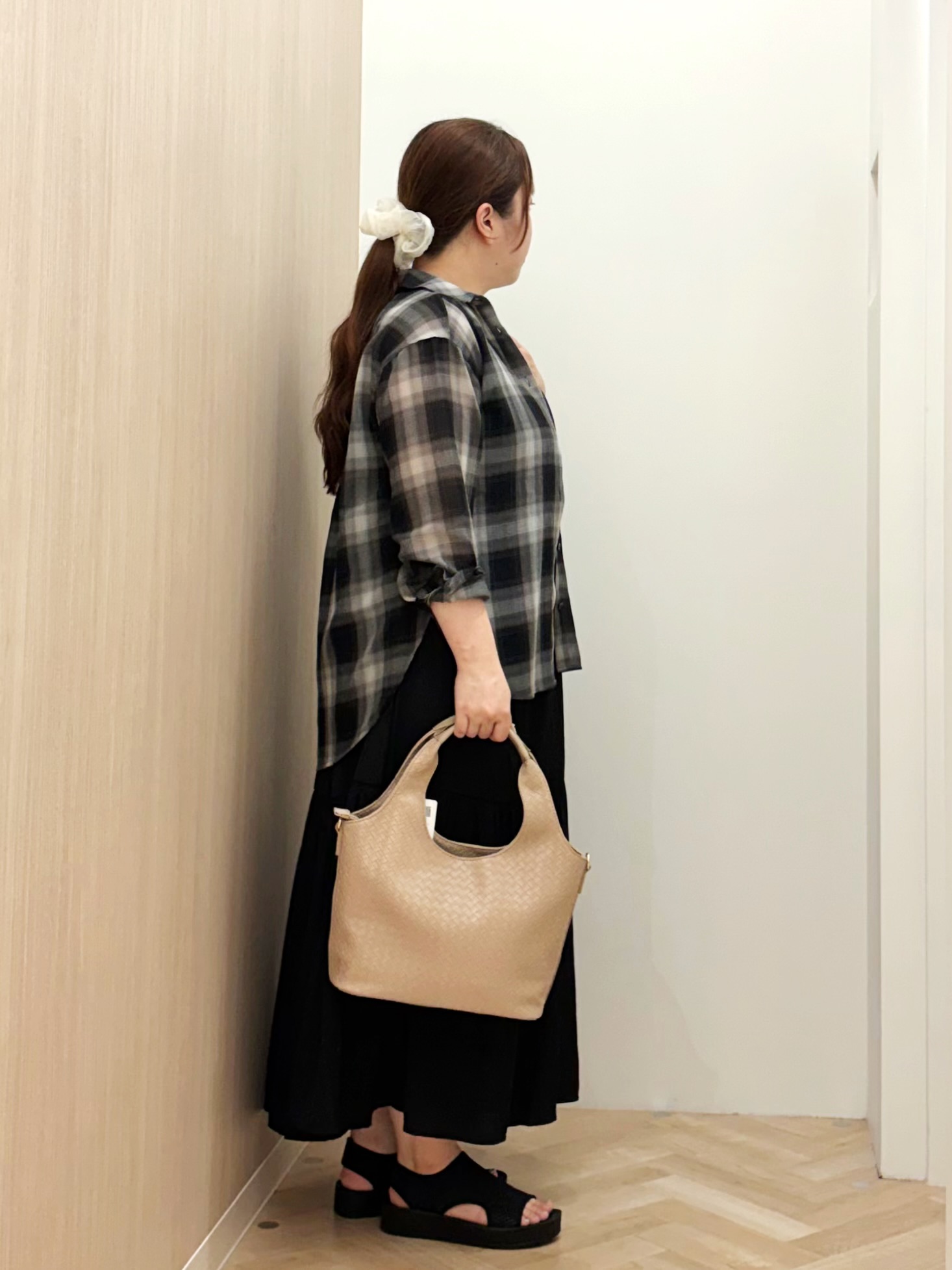 akariさんの「grove｜シアーオンブレチェックシャツ」を使ったコーディネート