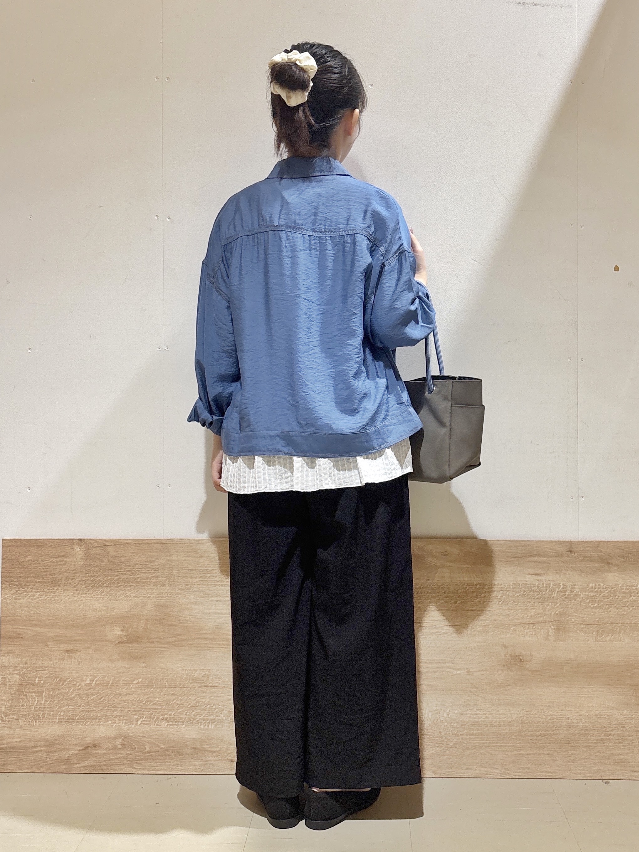るねさんの「SHOO･LA･RUE｜【S-LL/洗濯機可】Gジャン風 軽く羽織れるシアージャケット」を使ったコーディネート