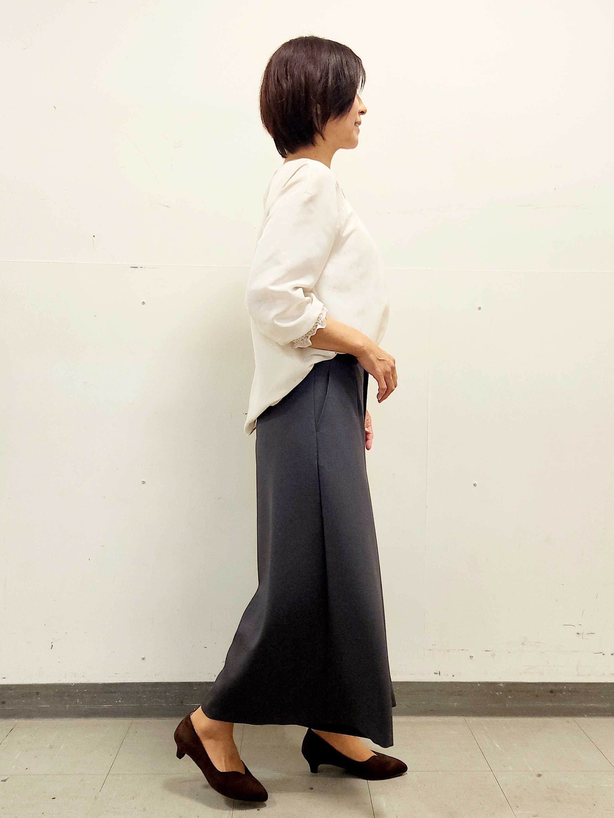 mayumayuさんの「Reflect｜タックデザイン ラグランスリーブブラウス」を使ったコーディネート