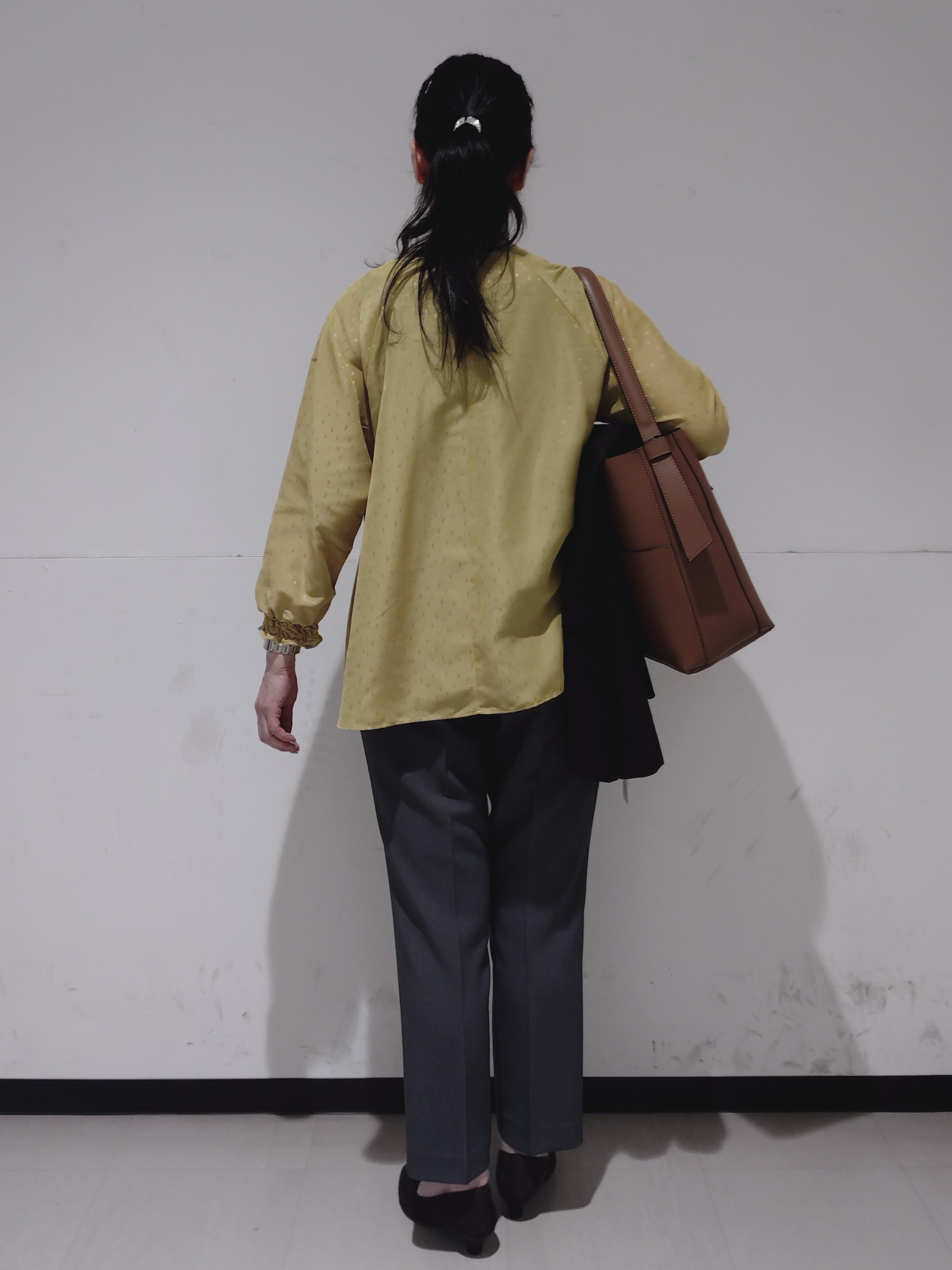Kさんの「Reflect｜タックデザイン ラグランスリーブブラウス」を使ったコーディネート