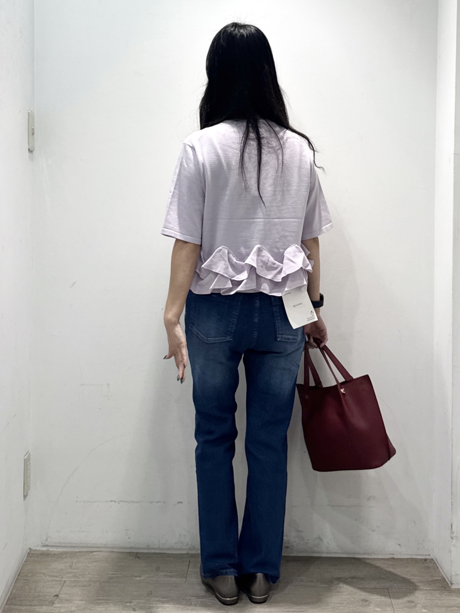 yuicciさんの「OPAQUE.CLIP｜【UVケア／遮熱性】裾フリルヘンリーネックニット《抗ピル／洗濯機OK》」を使ったコーディネート