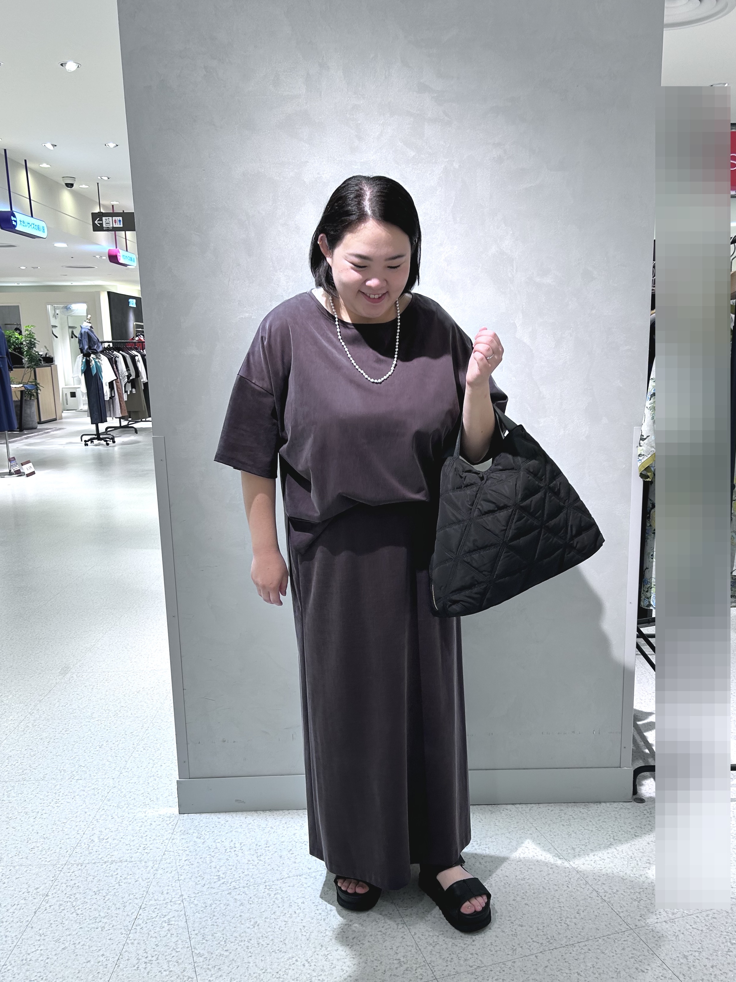 chikaさんの「UNTITLED｜【きれいめTシャツ/セットアップ可】ヴィンテージライクプルオーバー」を使ったコーディネート