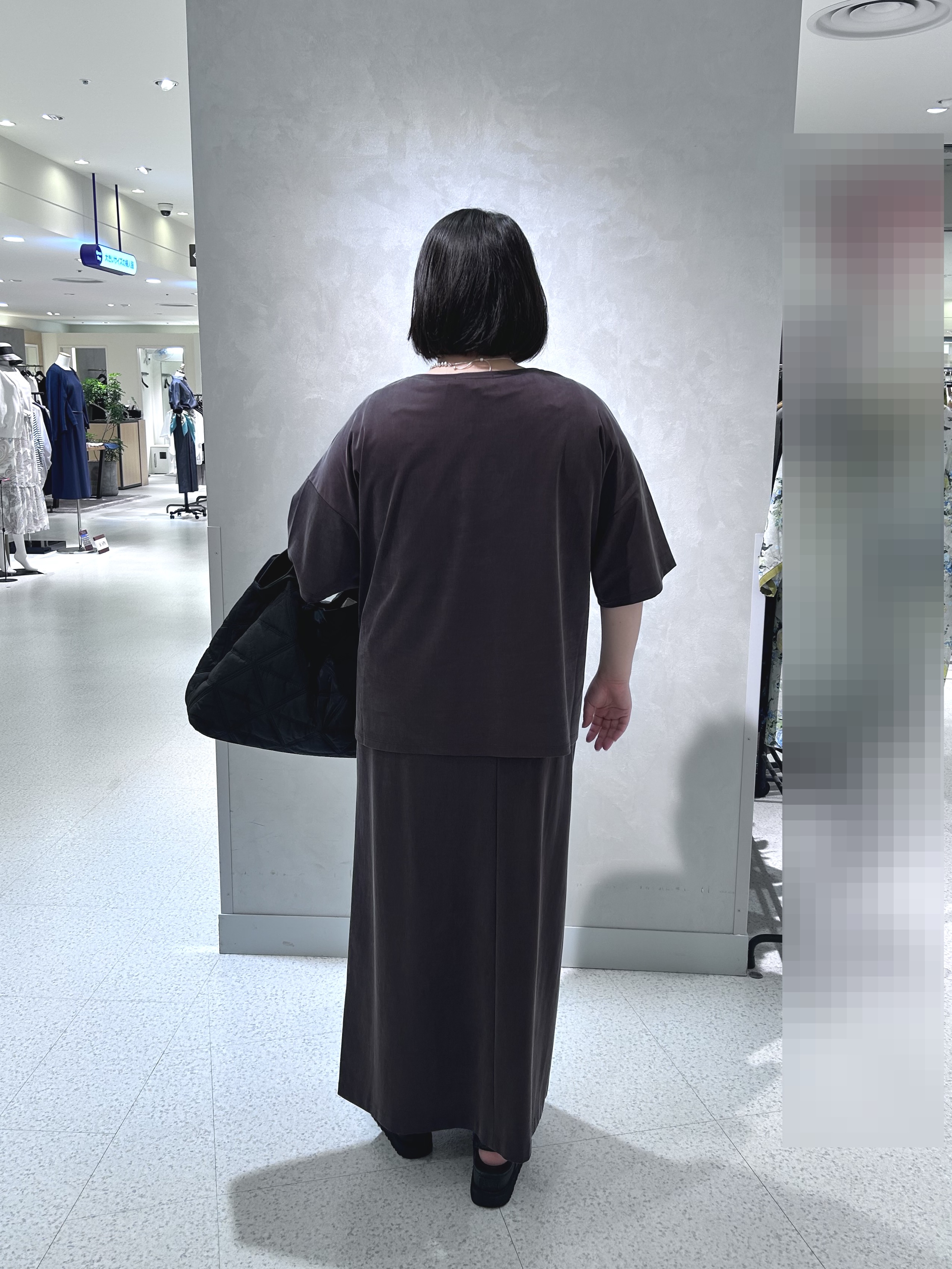 chikaさんの「UNTITLED｜【きれいめTシャツ/セットアップ可】ヴィンテージライクプルオーバー」を使ったコーディネート