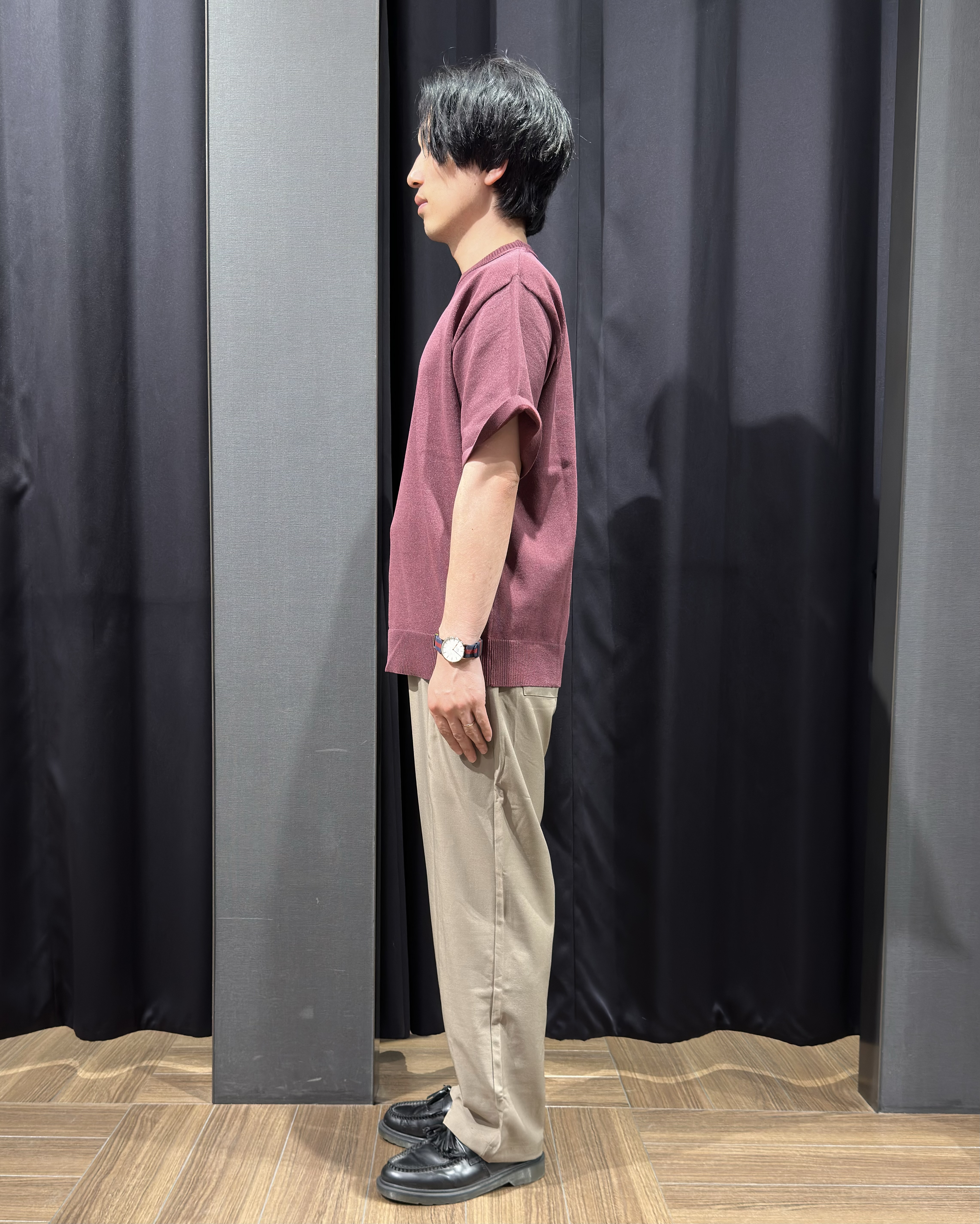 tomoyaさんの「THE SHOP TK｜【抗菌防臭／UVカット／洗濯機OK】和紙混 半袖ニット」を使ったコーディネート
