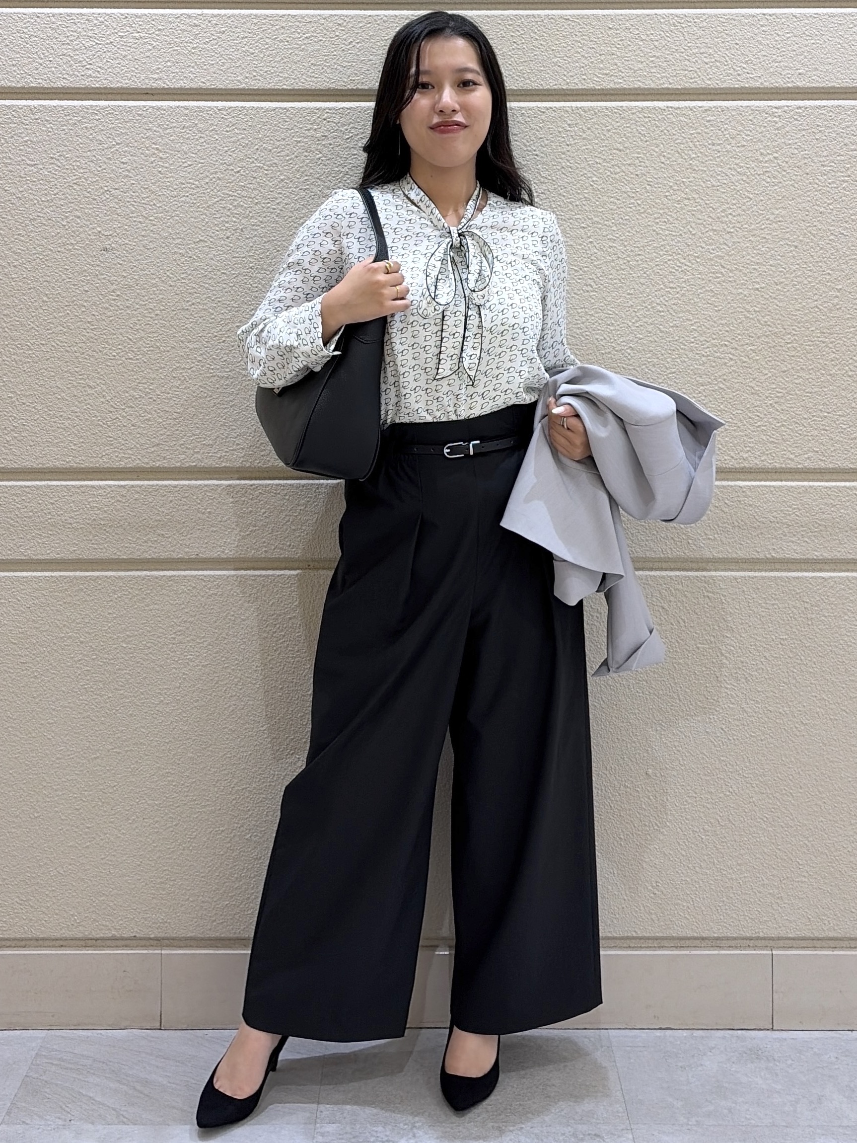 Momokaさんの「COUP DE CHANCE｜【手洗い可／日本製】プリントボウタイ ブラウス」を使ったコーディネート