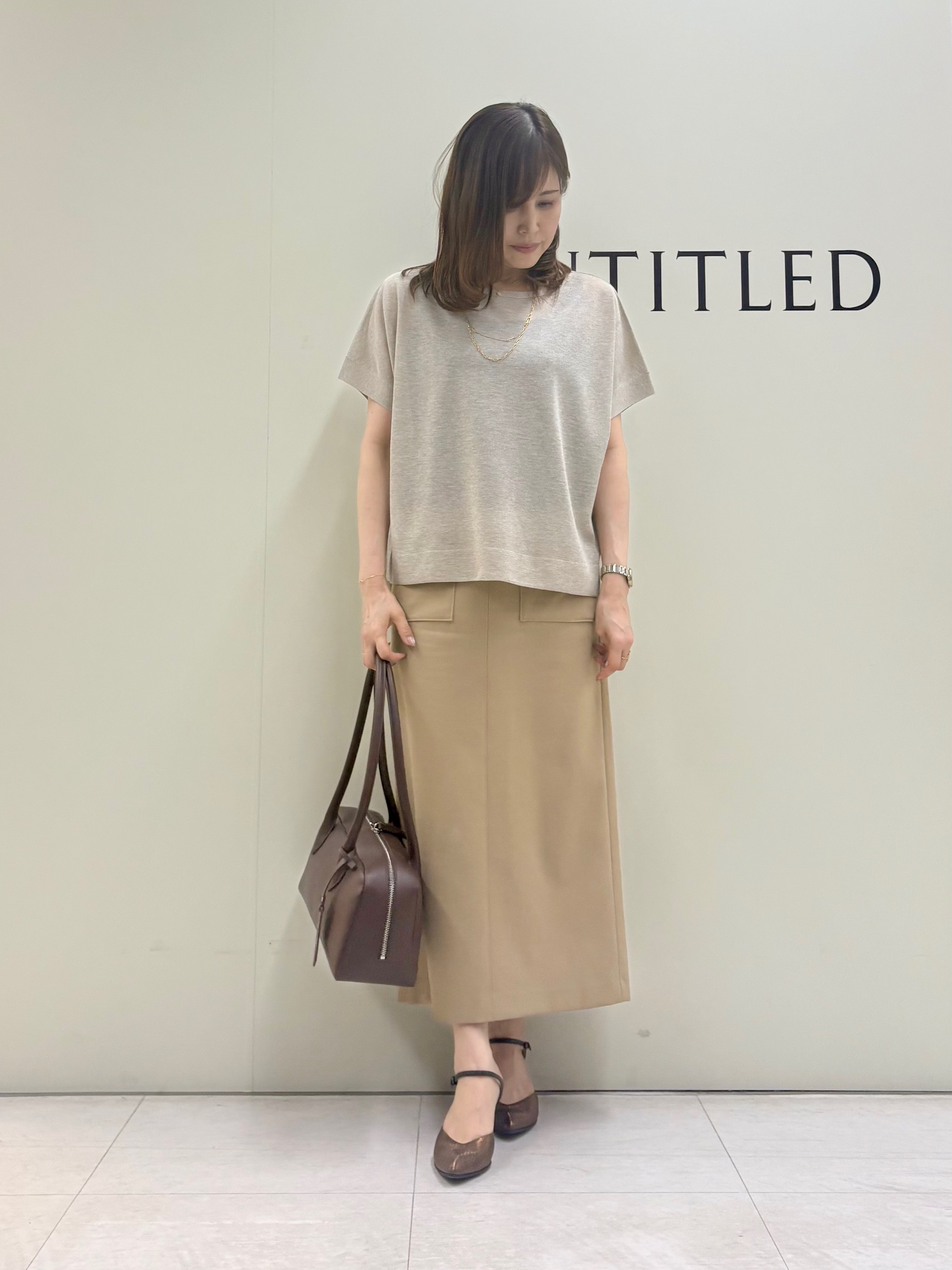 Sakaiさんの「UNTITLED｜【アンサンブル可/品のある透け感】Tシャツ風ニットトップス」を使ったコーディネート