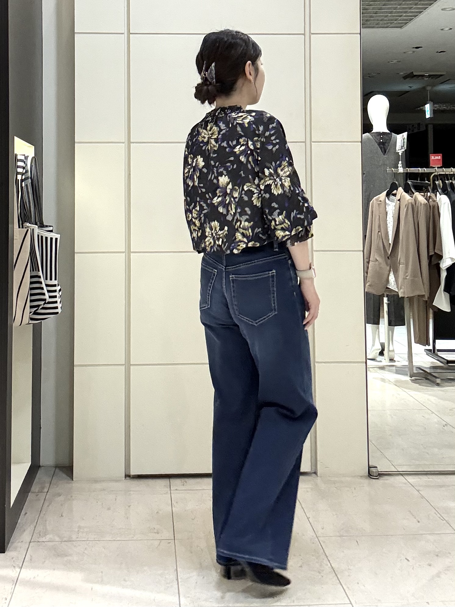 mori.さんの「UNTITLED｜フラワープリントブラウス」を使ったコーディネート