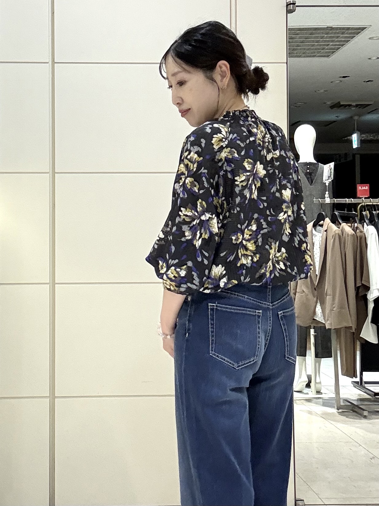 mori.さんの「UNTITLED｜フラワープリントブラウス」を使ったコーディネート