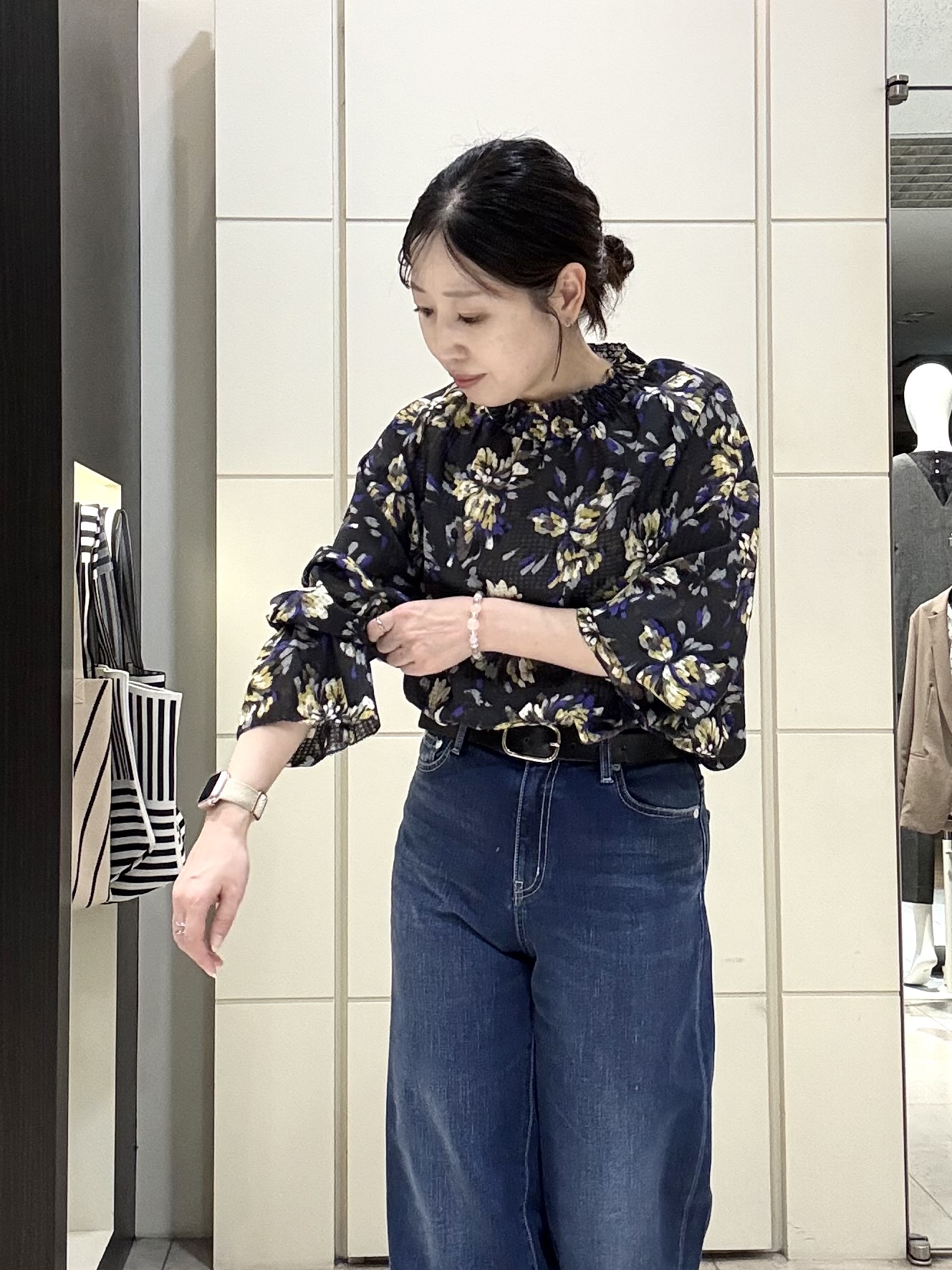 mori.さんの「UNTITLED｜フラワープリントブラウス」を使ったコーディネート