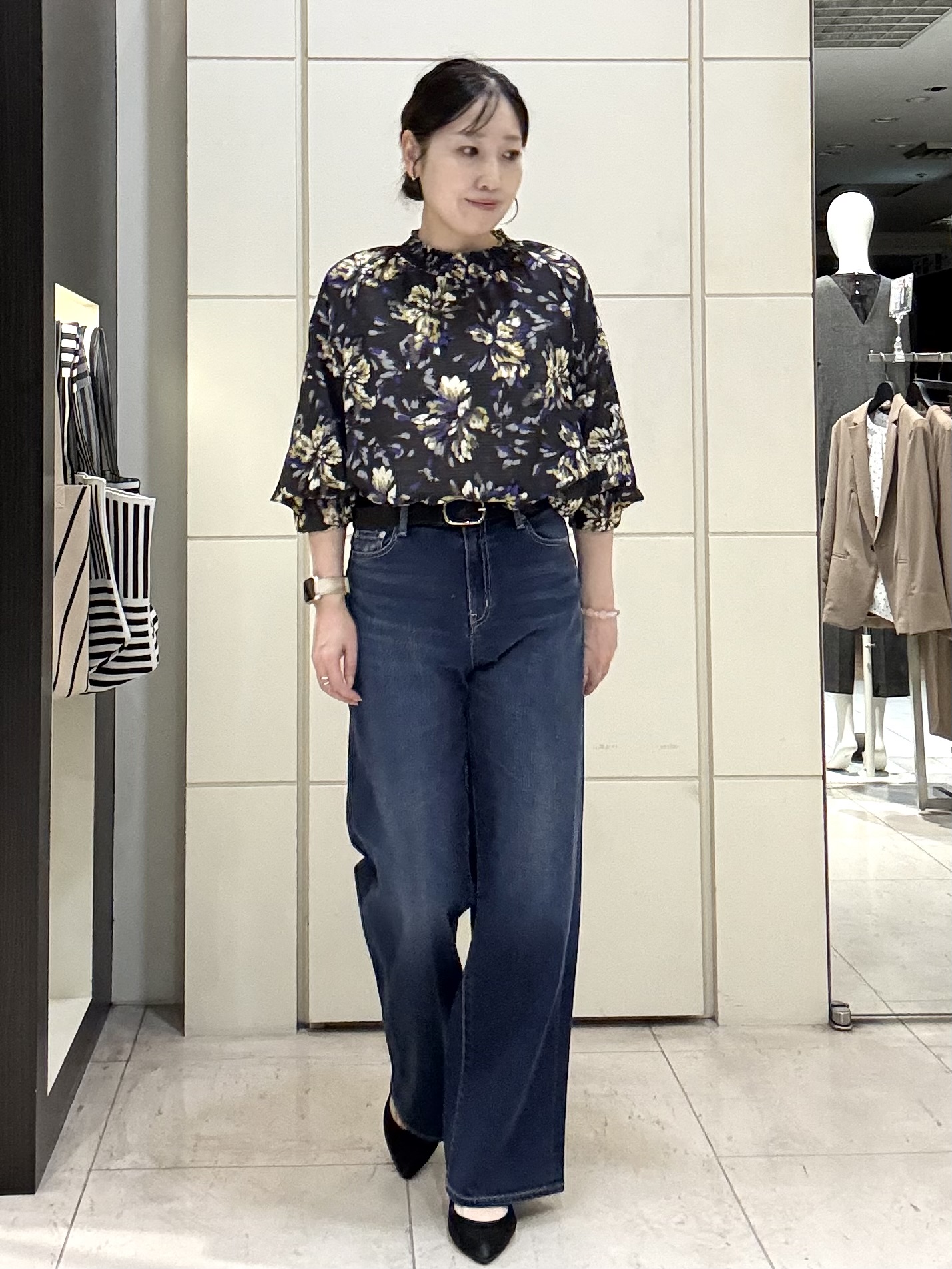 mori.さんの「UNTITLED｜フラワープリントブラウス」を使ったコーディネート