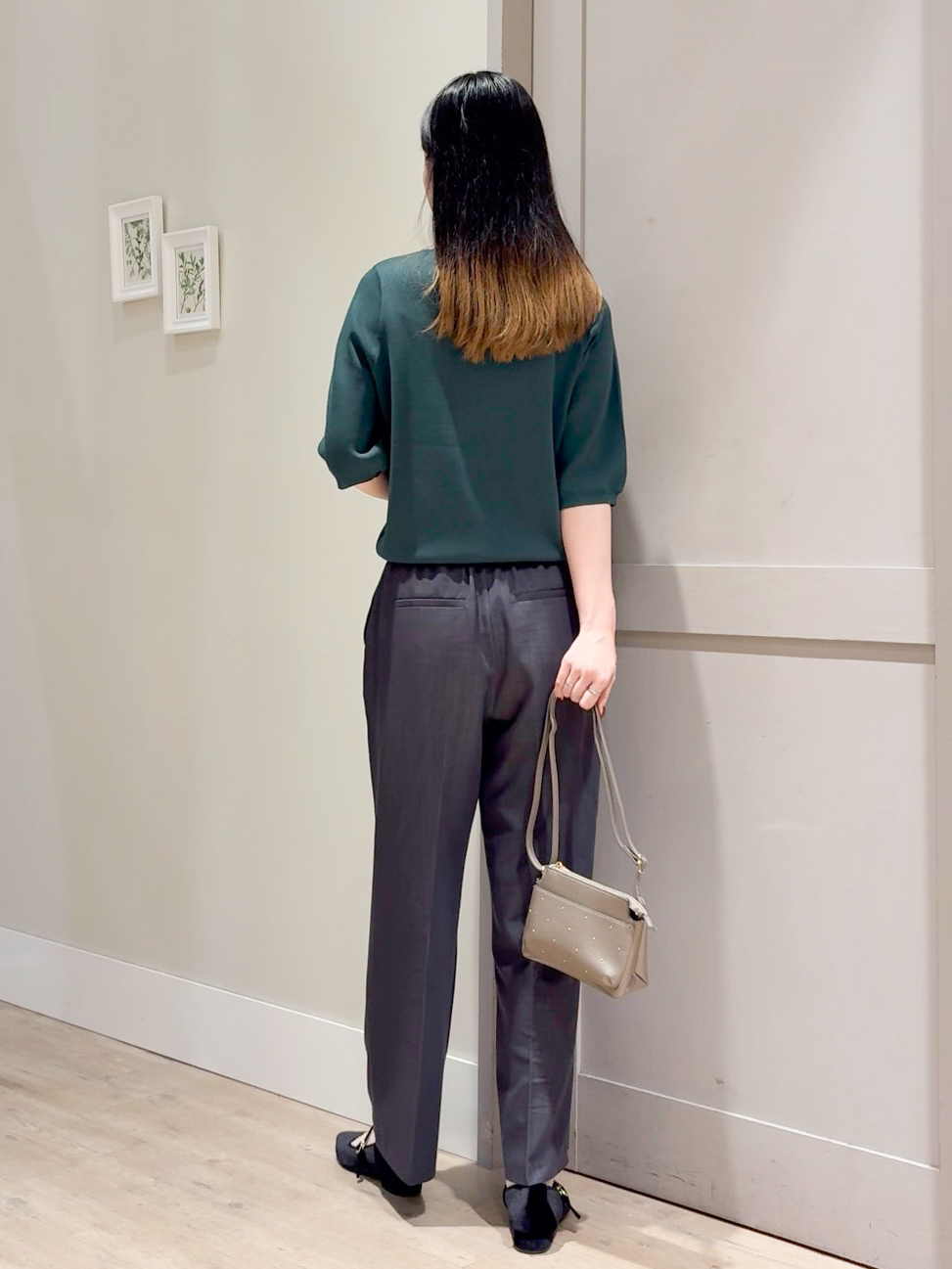 Mayuさんの「grove｜楽ちんできれい見え デニムライクストレッチドロストパンツ」を使ったコーディネート