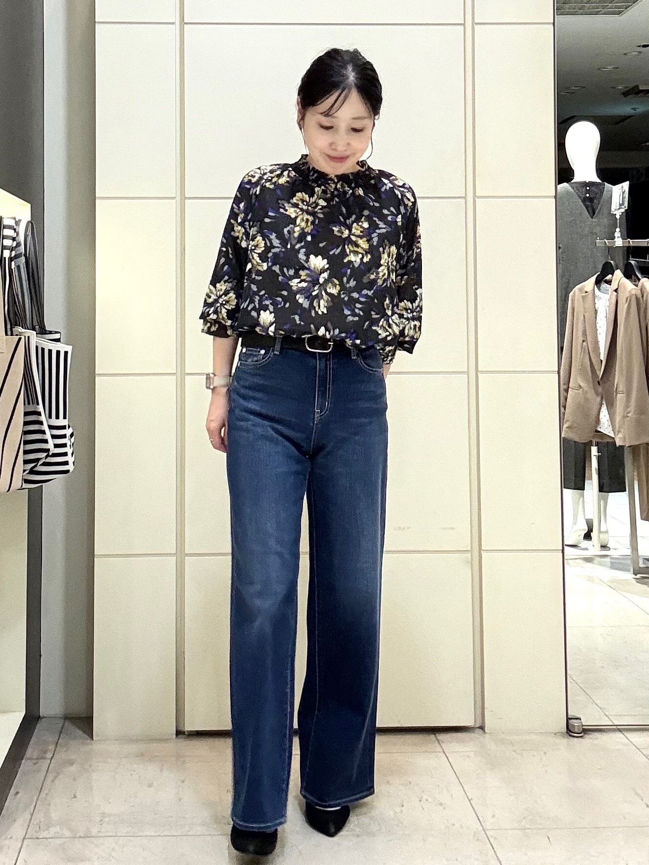 mori.さんの「UNTITLED｜フラワープリントブラウス」を使ったコーディネート