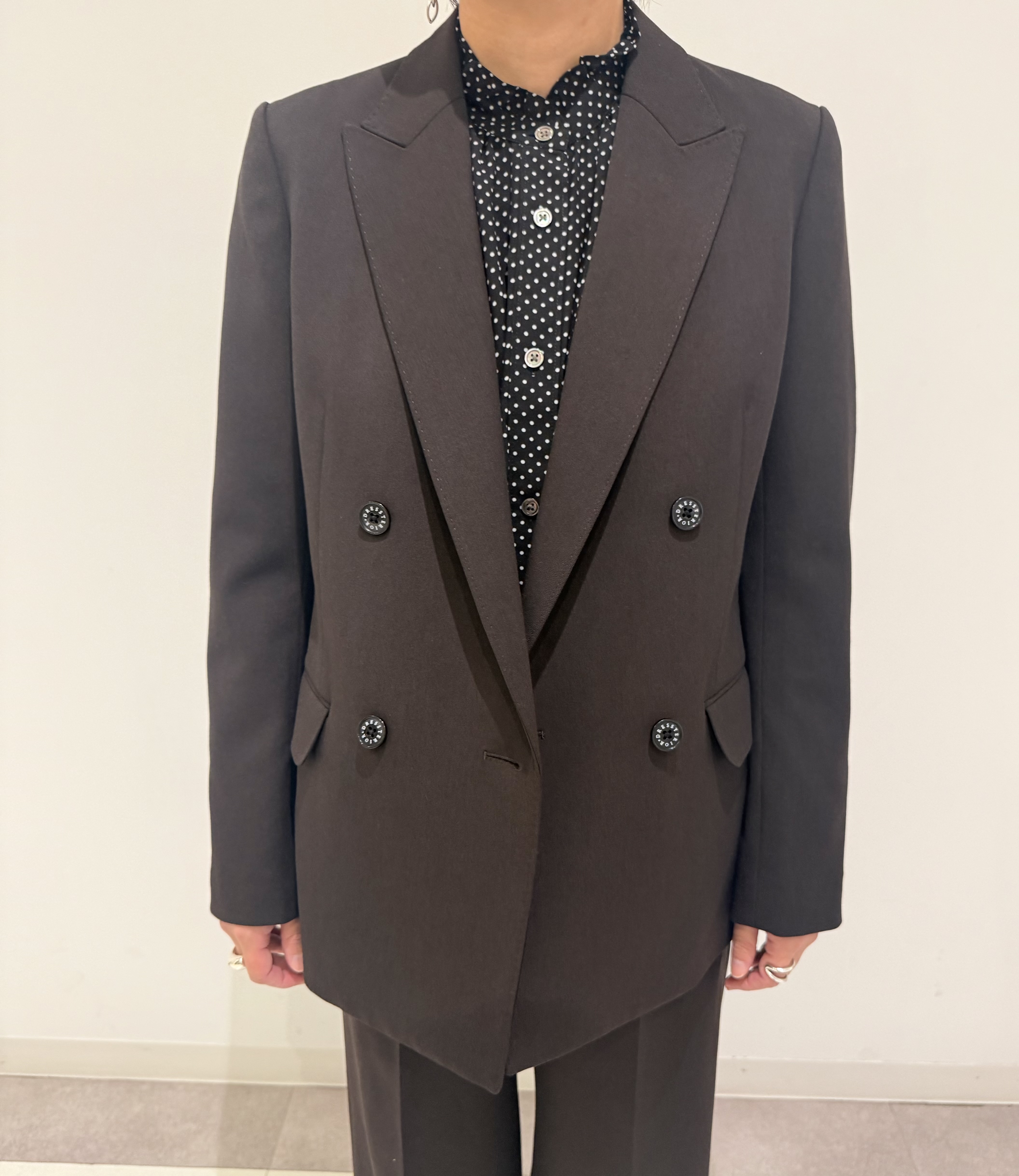 MIYAKAWAさんの「DRESSTERIOR｜【セットアップ可】ブラウンダブルブレストジャケット」を使ったコーディネート