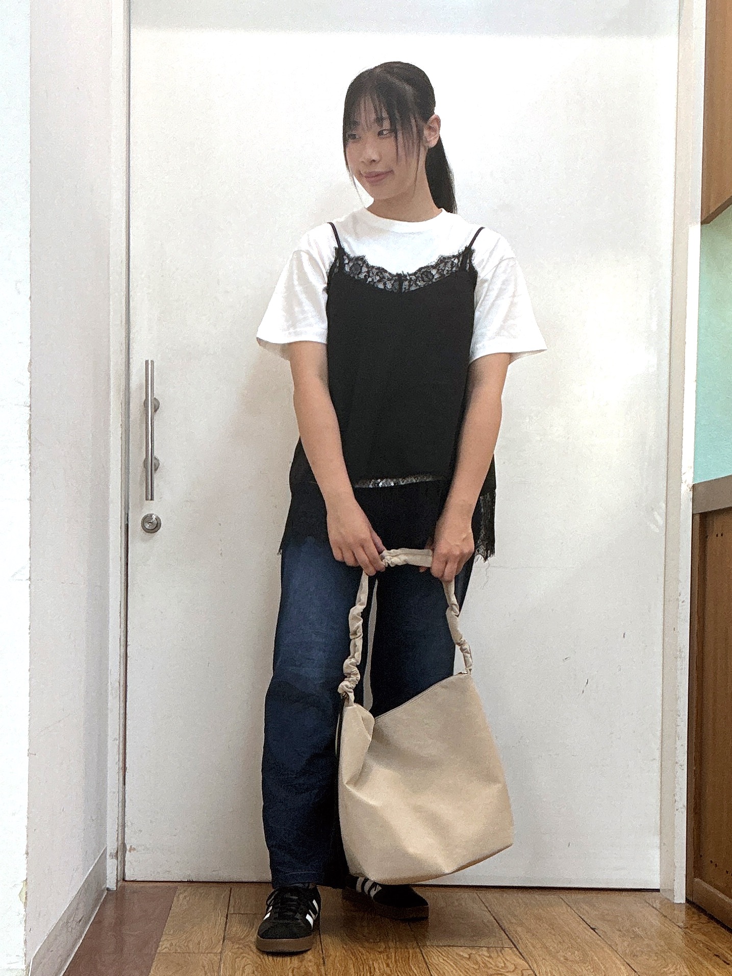 Karinさんの「SHOO･LA･RUE｜【洗濯機可/S-LL】体型カバーしながらこなれ見え レース付きキャミソール」を使ったコーディネート