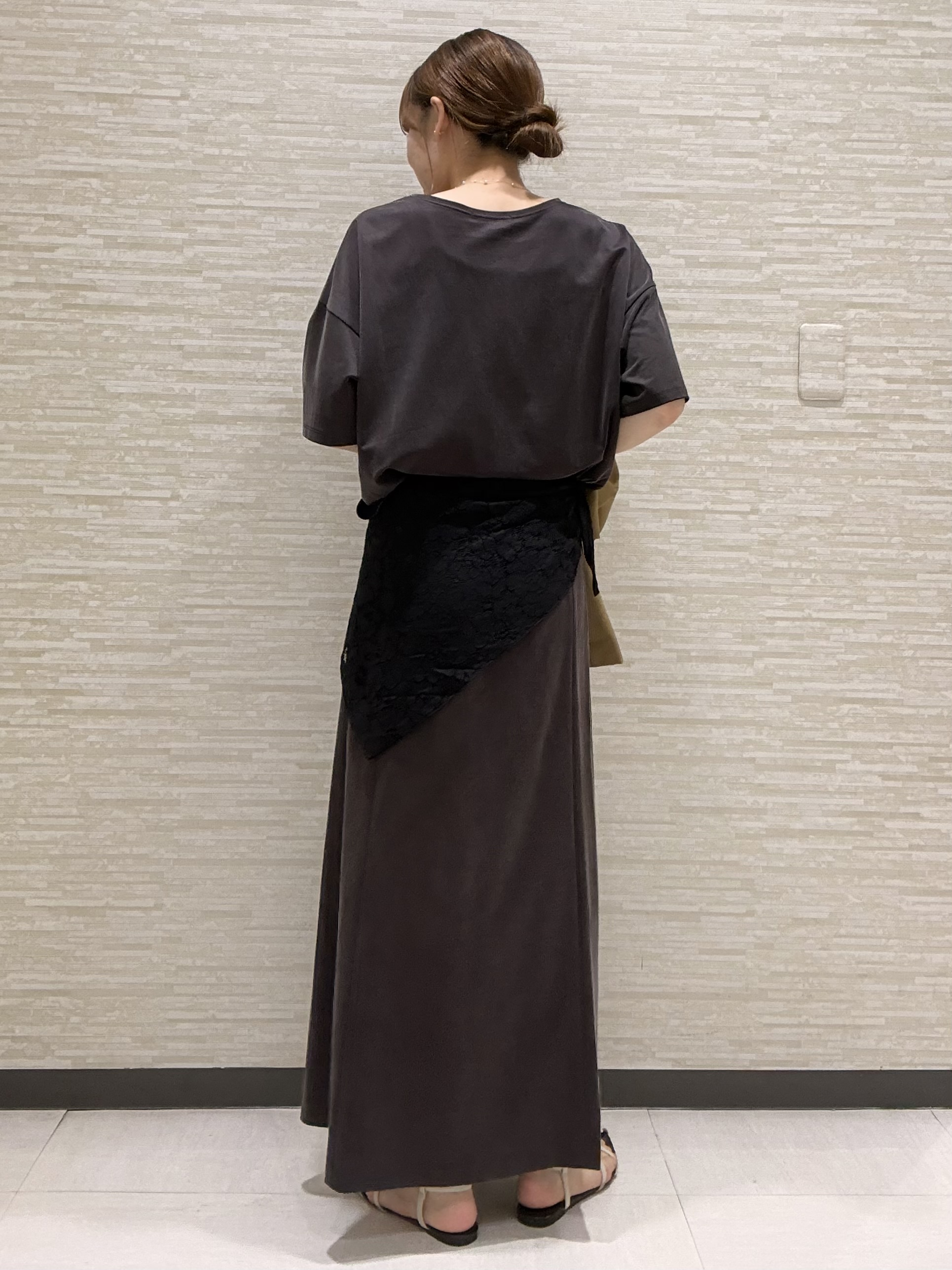 Kataさんの「UNTITLED｜【秋めきリラクシー/セットアップ可】ヴィンテージライク ロングスカート」を使ったコーディネート