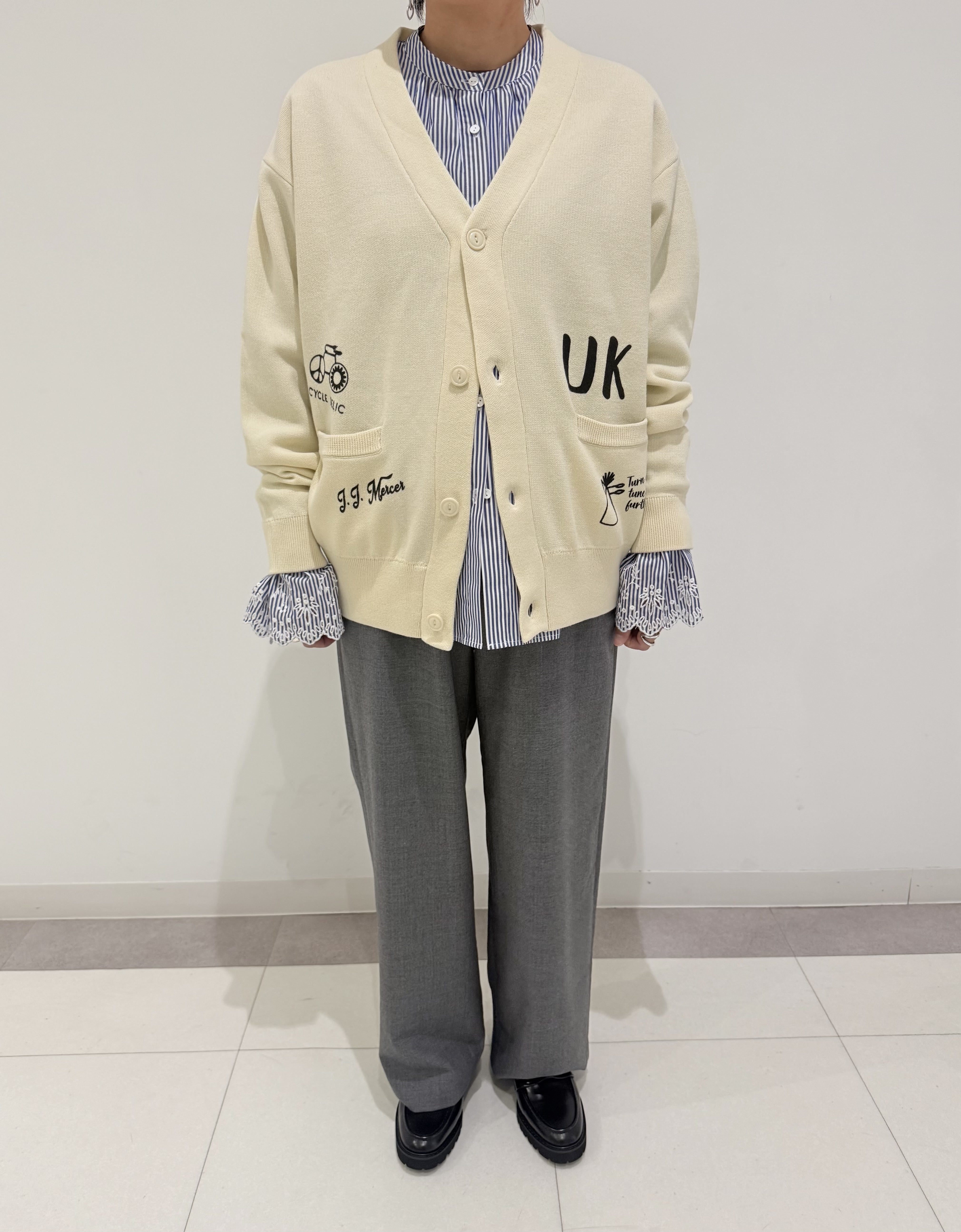 MIYAKAWAさんの「DRESSTERIOR｜エンブロイダリースリーブ ブラウス」を使ったコーディネート