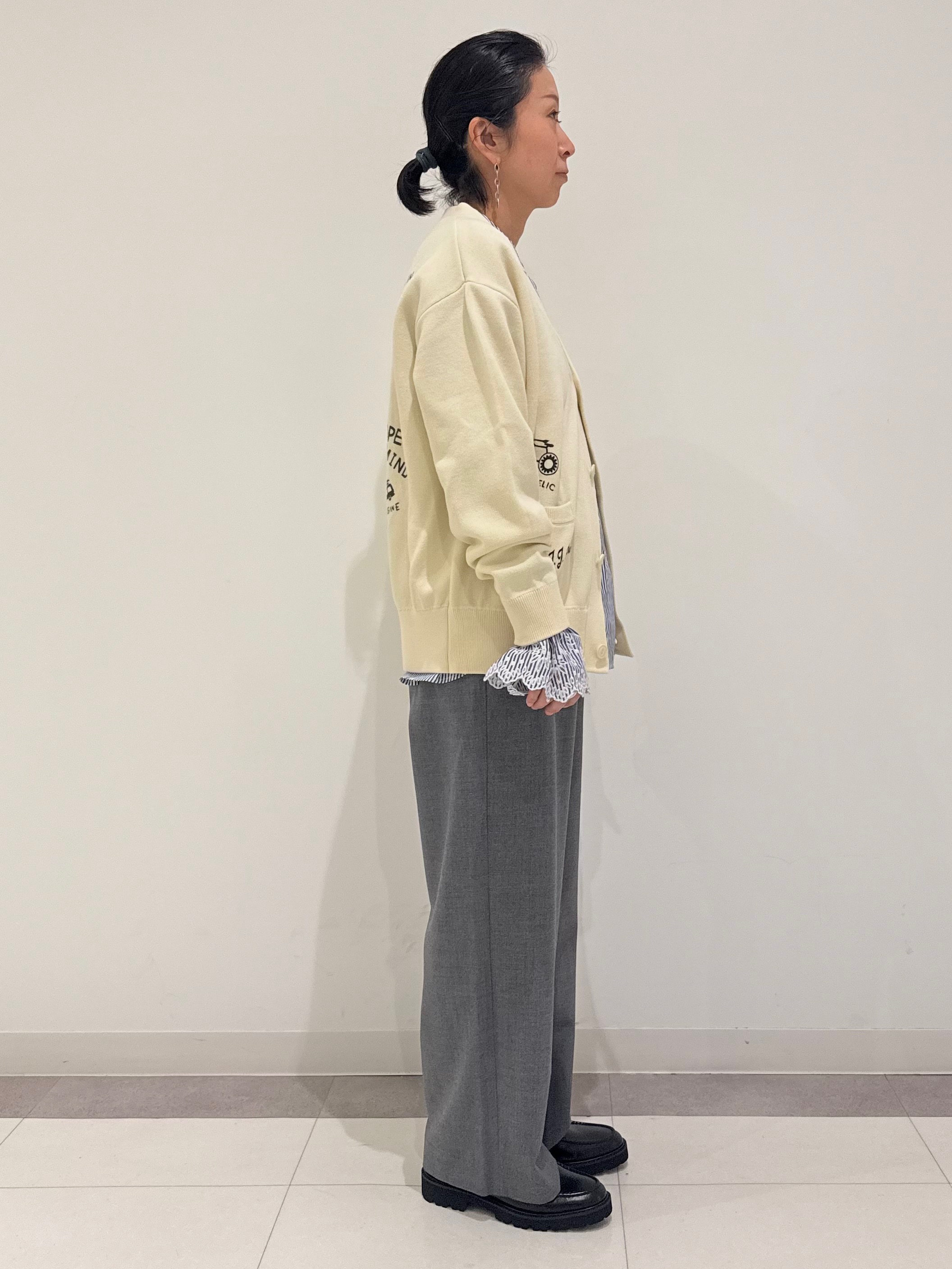 MIYAKAWAさんの「DRESSTERIOR｜エンブロイダリースリーブ ブラウス」を使ったコーディネート