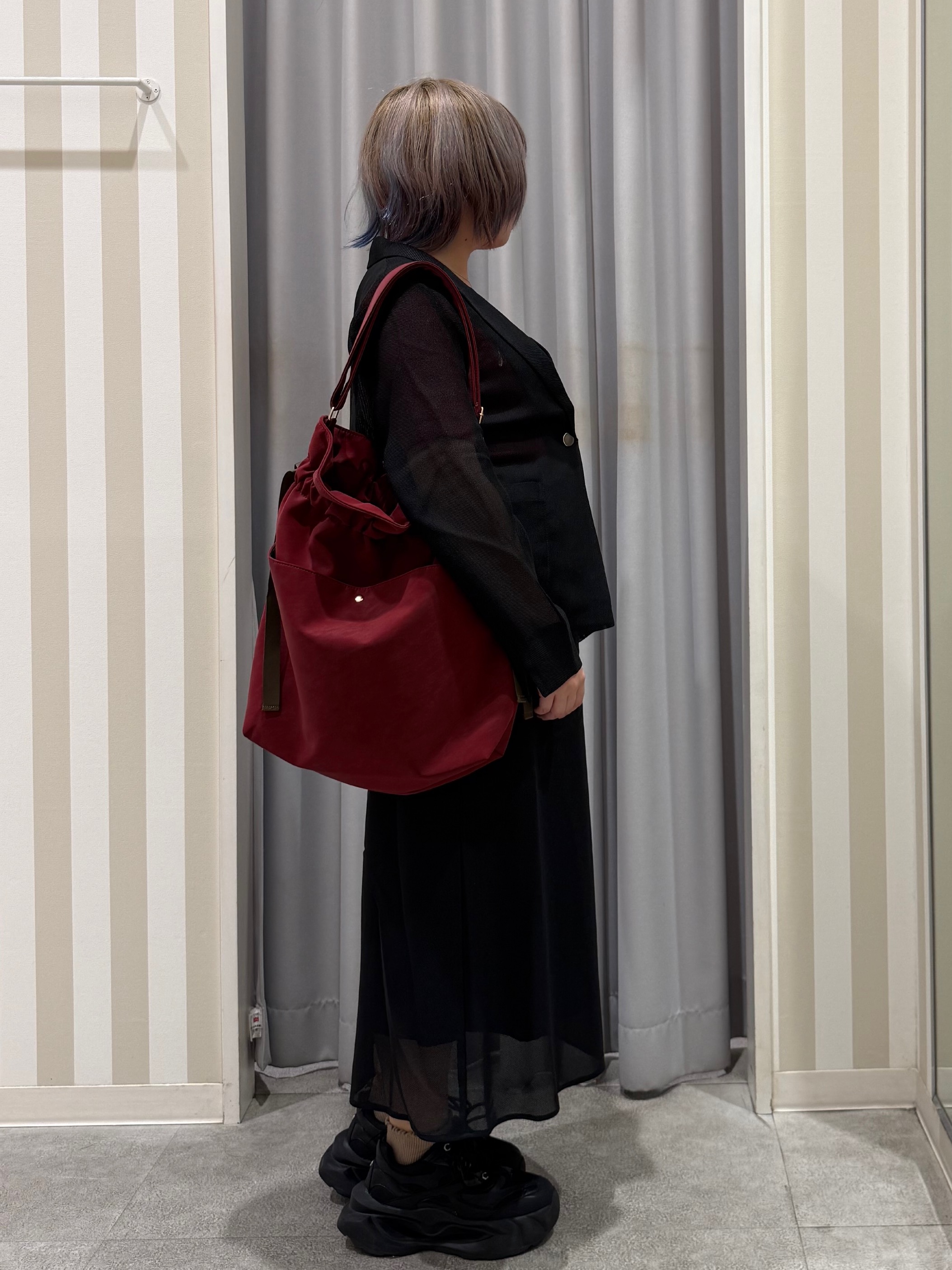 sakinoさんの「SHOO･LA･RUE｜【通気性〇/セットアップ可/S-LL/洗濯機可】紫外線対策にも メッシュテーラードジャケット」を使ったコーディネート