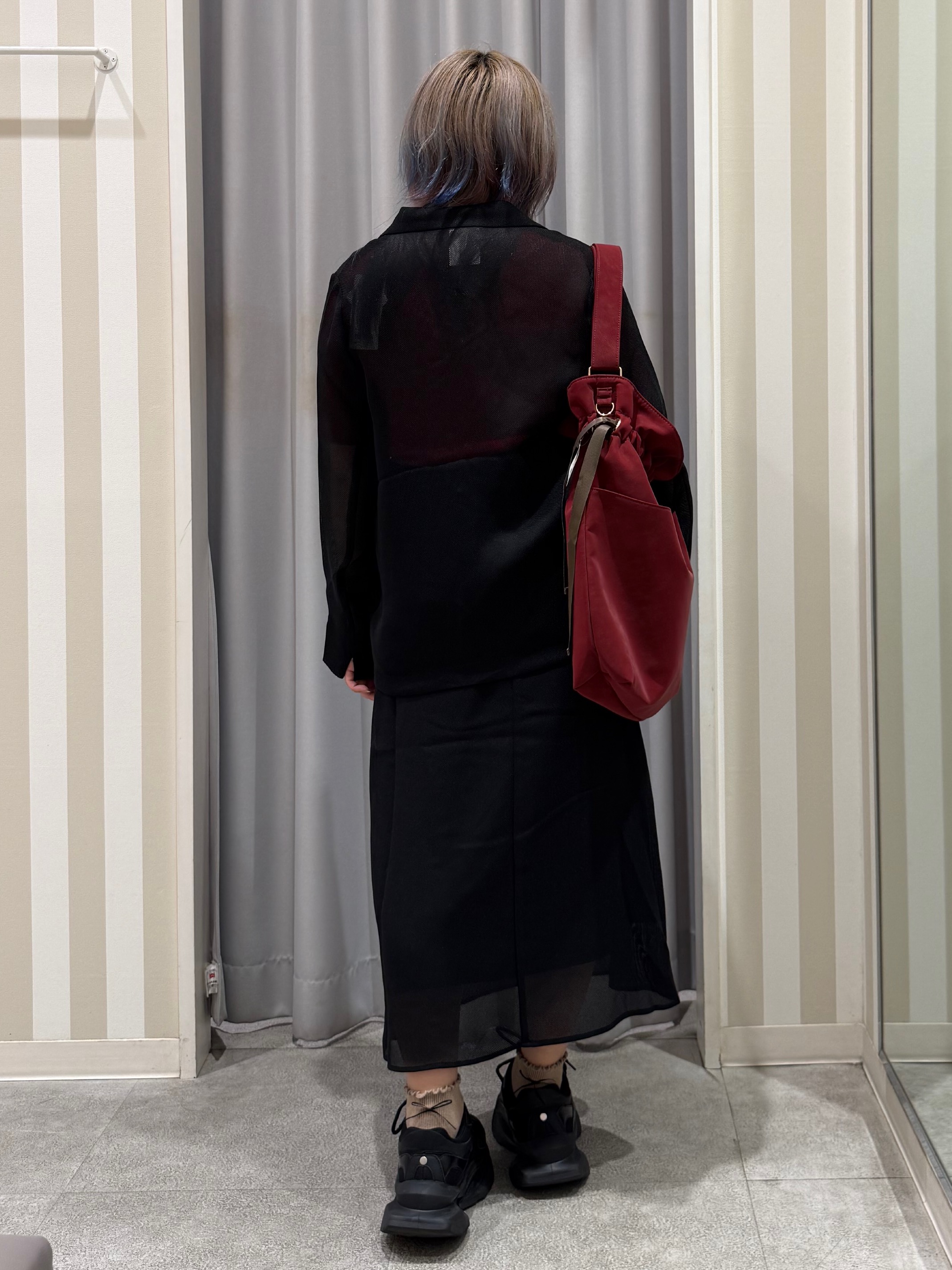 sakinoさんの「SHOO･LA･RUE｜【通気性〇/セットアップ可/S-LL/洗濯機可】紫外線対策にも メッシュテーラードジャケット」を使ったコーディネート