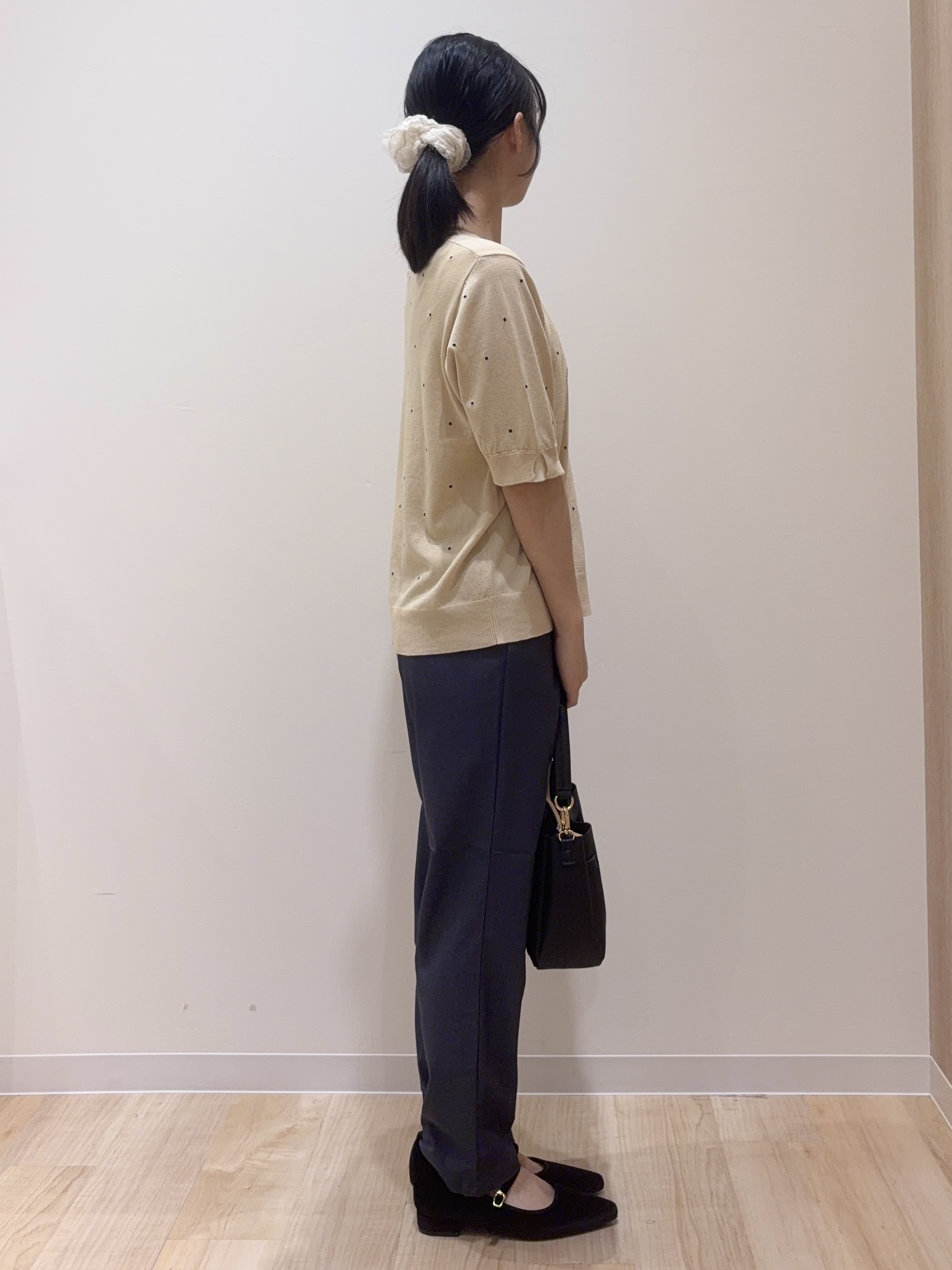 ayaneさんの「grove｜【1枚で着映え】ドット刺しゅうニットプルオーバー」を使ったコーディネート