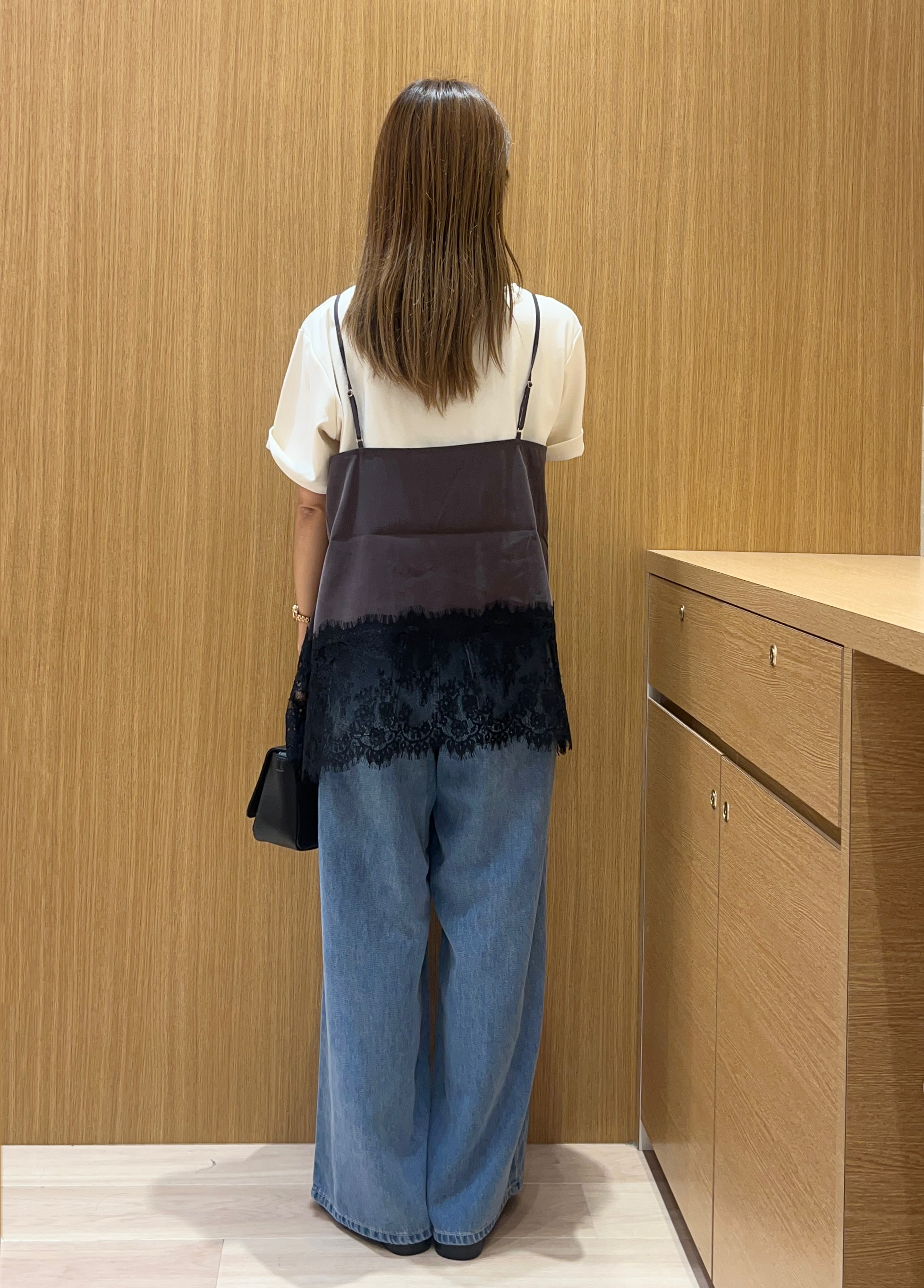 meeさんの「OPAQUE.CLIP｜裾レース マットサテンキャミ【洗濯機OK】」を使ったコーディネート
