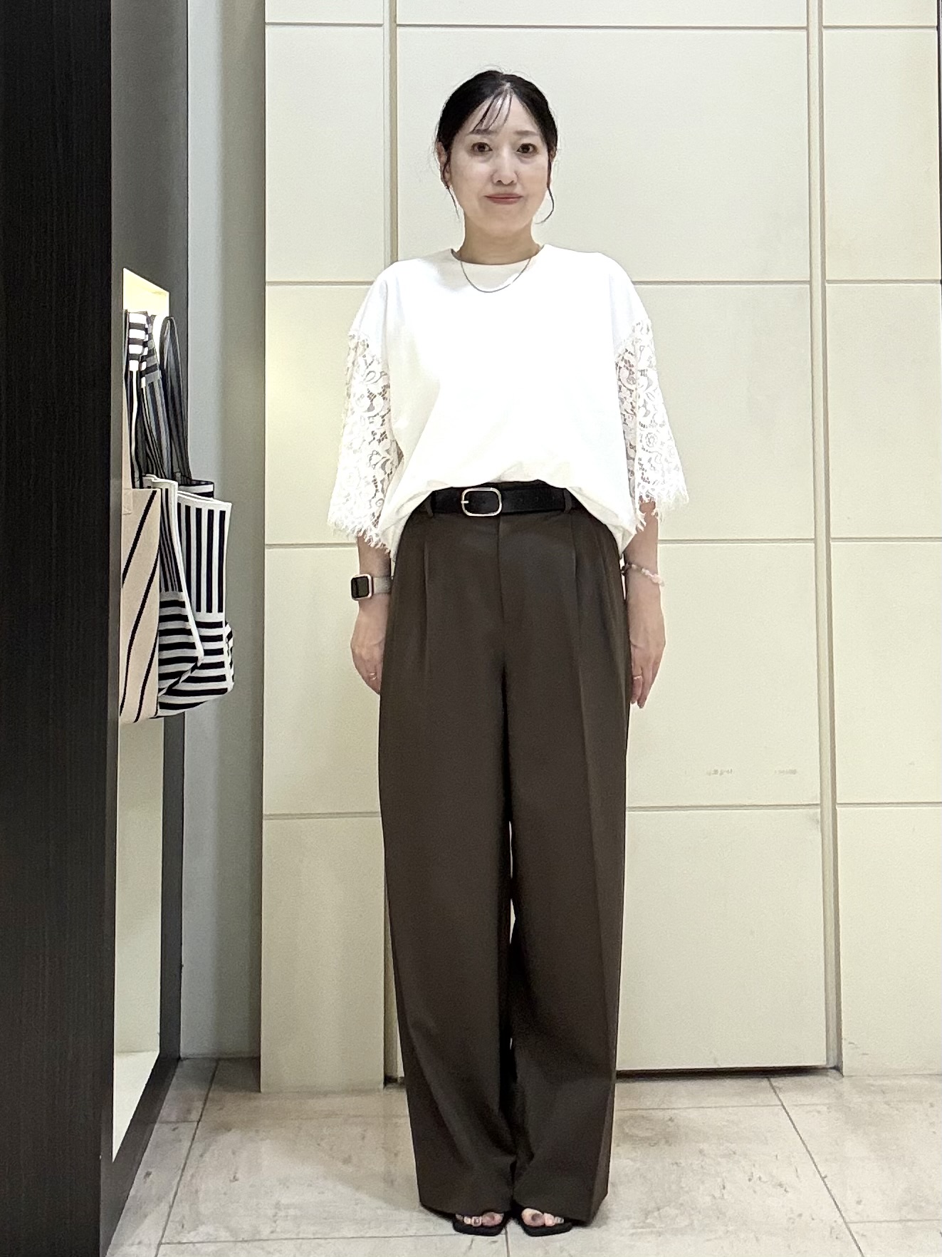 mori.さんの「UNTITLED｜【秋映え/甘めTシャツ】袖レースプルオーバー」を使ったコーディネート