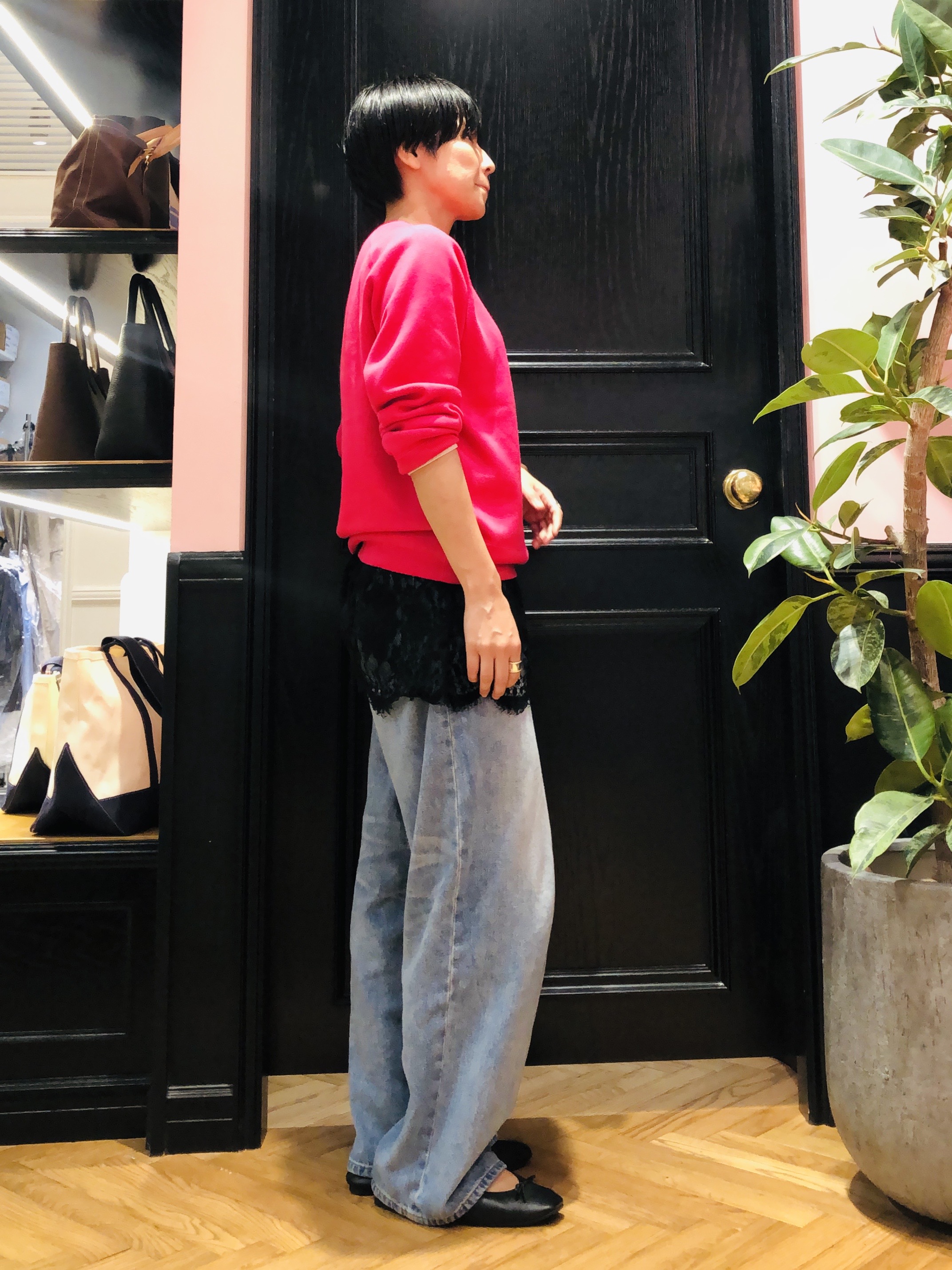OGATAさんの「DRESSTERIOR｜【6色展開】ウォッシャブルコットンカシミヤ混配色ニット」を使ったコーディネート