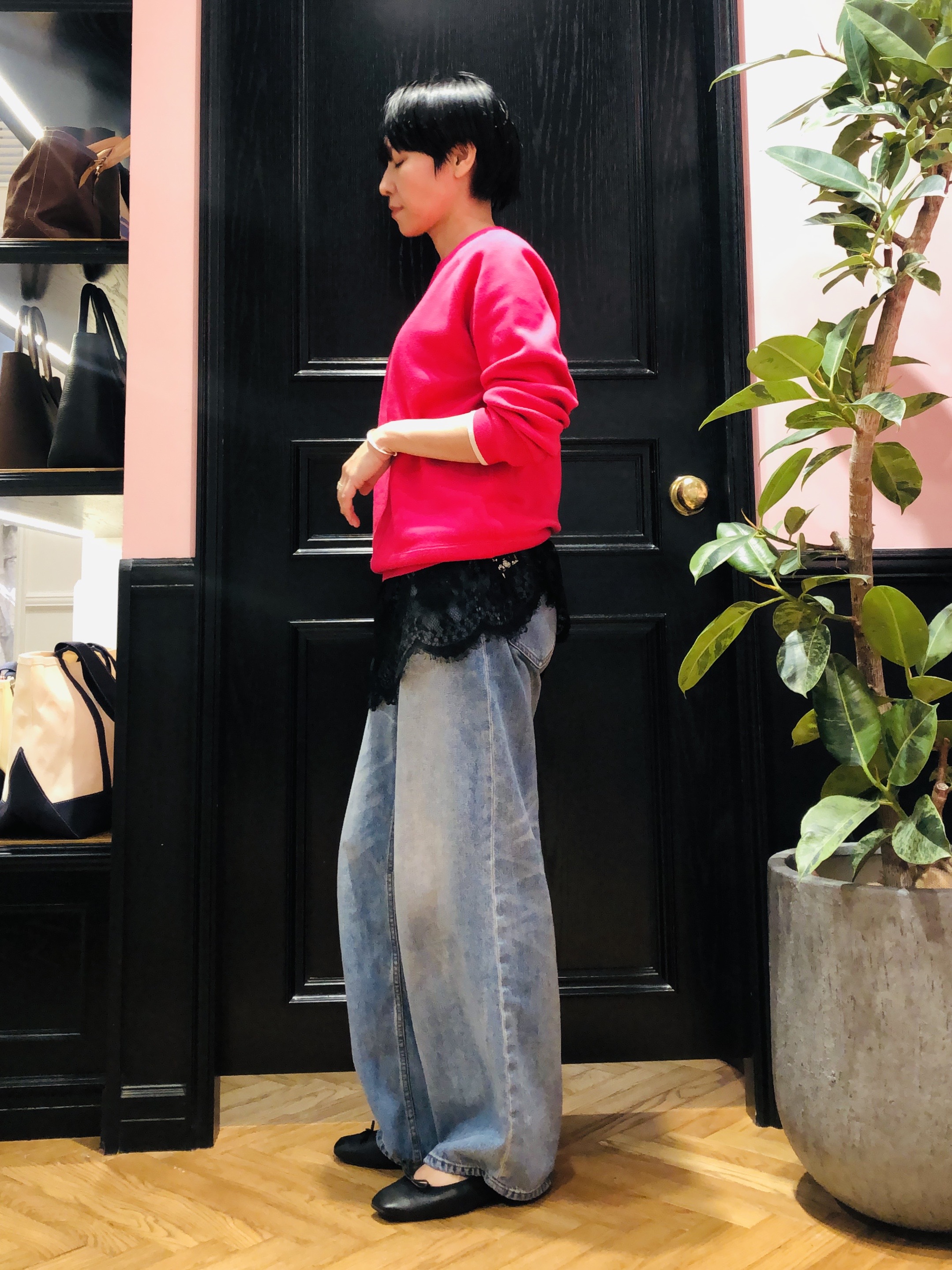 OGATAさんの「DRESSTERIOR｜【6色展開】ウォッシャブルコットンカシミヤ混配色ニット」を使ったコーディネート