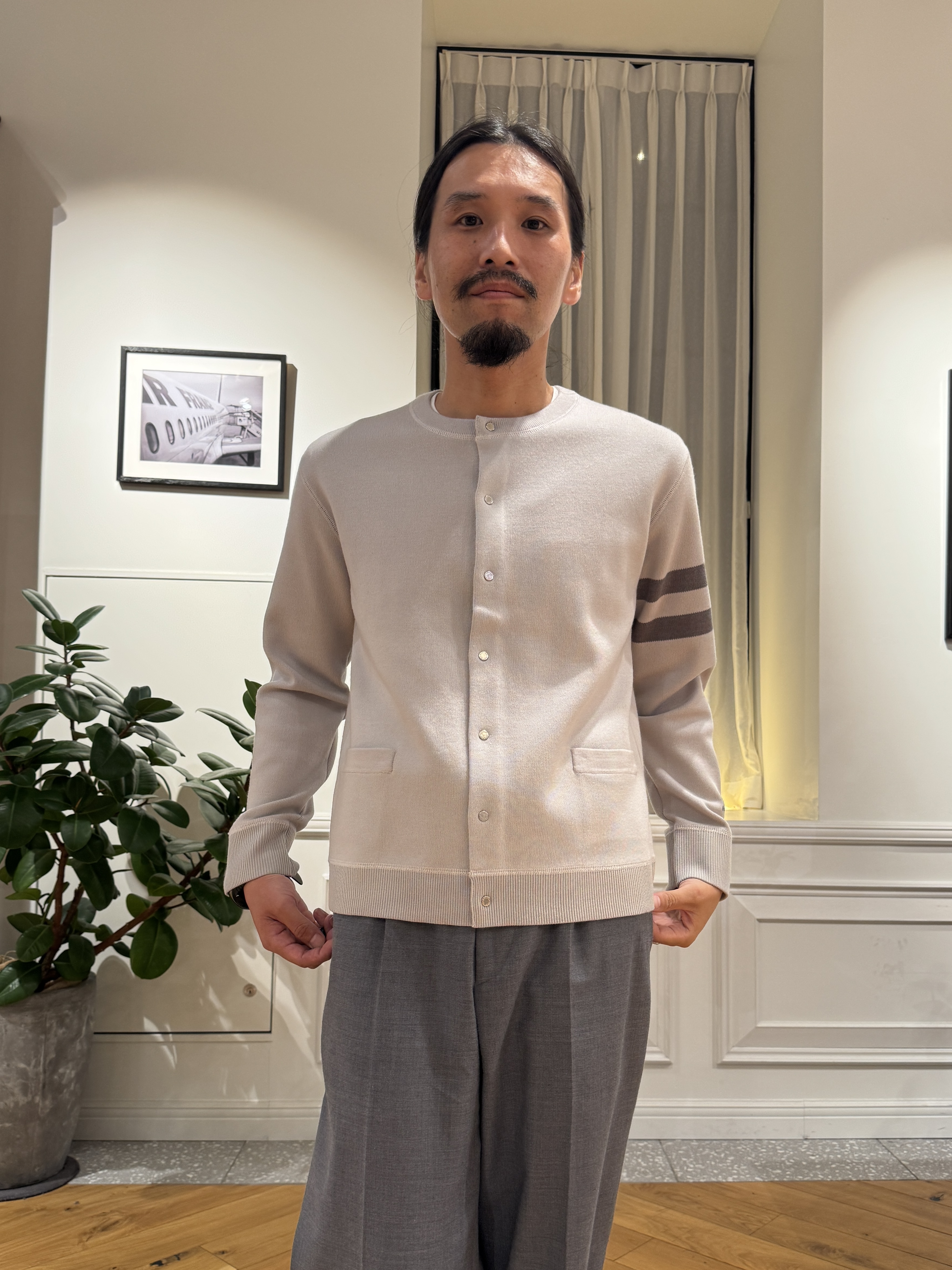 kawarataniさんの「DRESSTERIOR｜【ウォッシャブル】サイドゴア ワンタックワイドパンツ」を使ったコーディネート