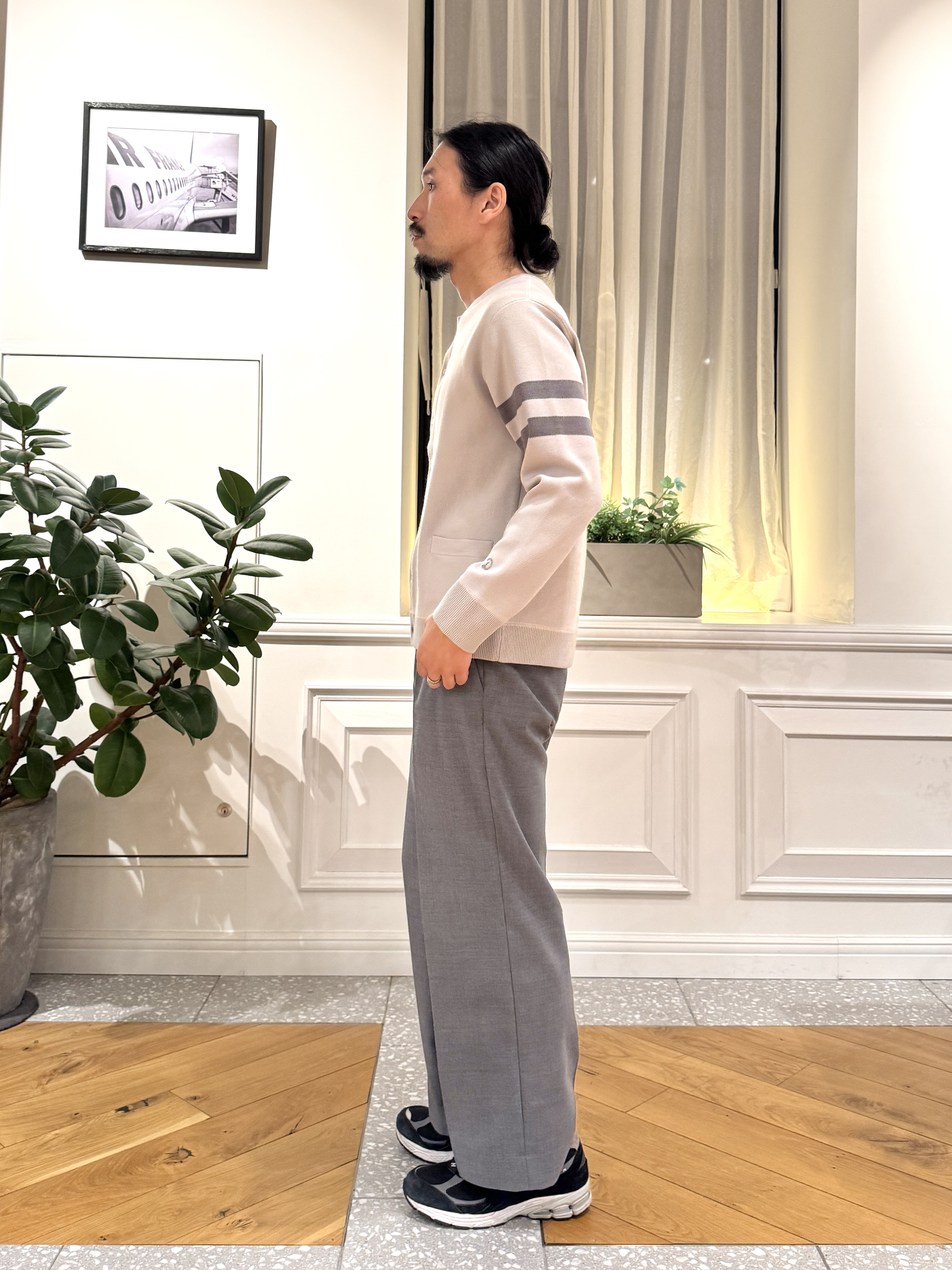 kawarataniさんの「DRESSTERIOR｜【ウォッシャブル】サイドゴア ワンタックワイドパンツ」を使ったコーディネート