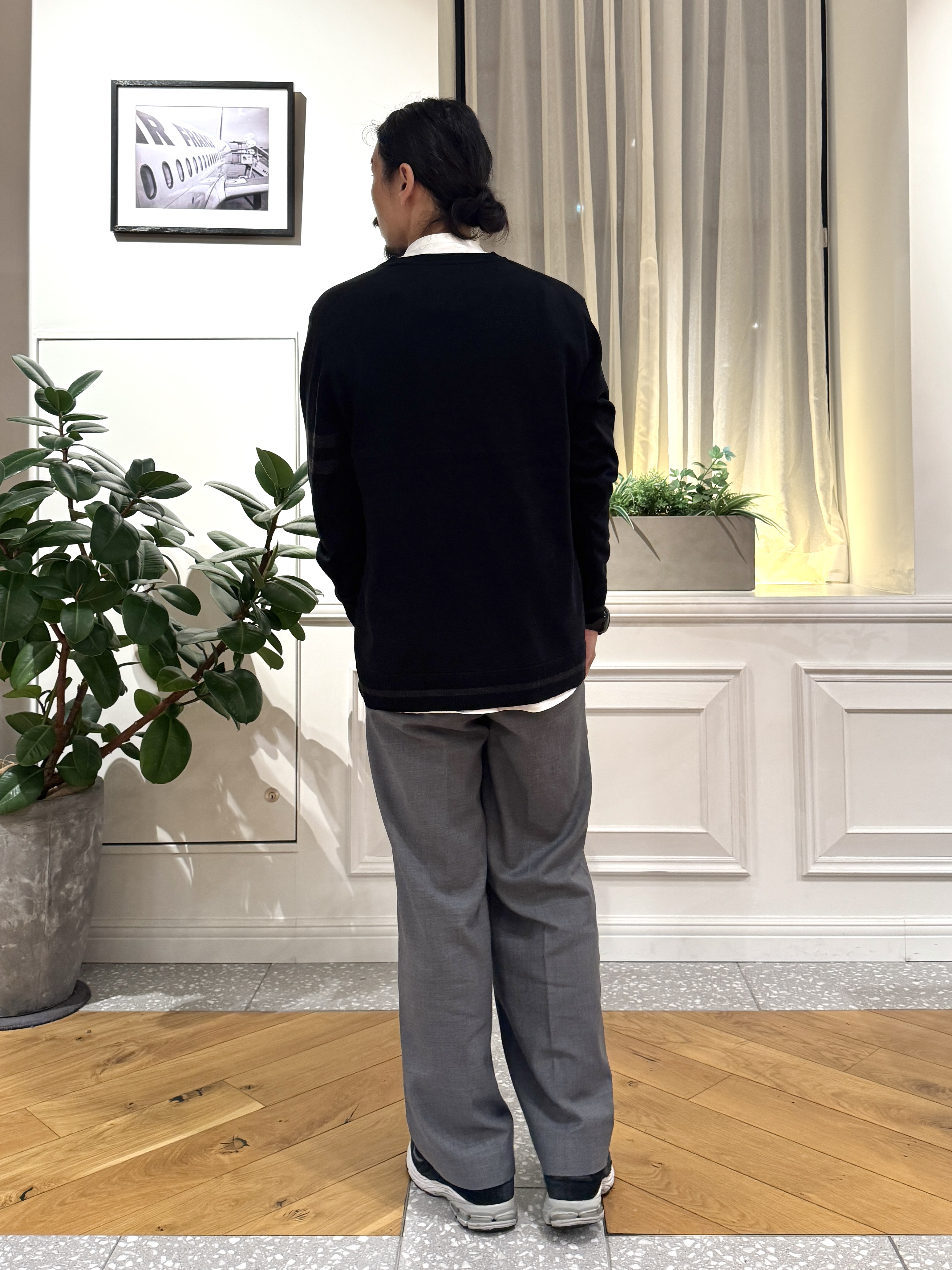 kawarataniさんの「DRESSTERIOR｜【ウォッシャブル】ファインメリノVネックニット」を使ったコーディネート