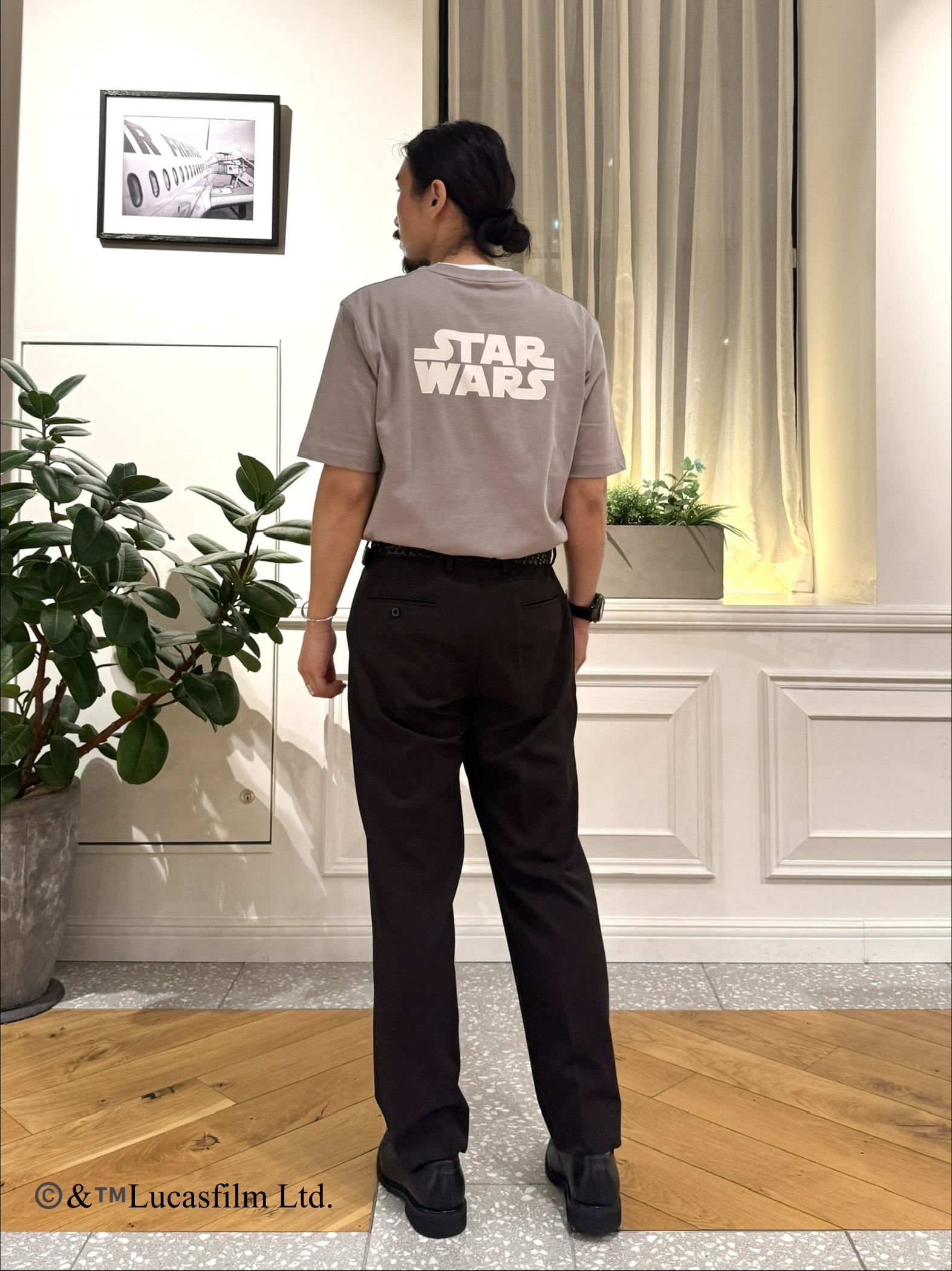 kawarataniさんの「DRESSTERIOR｜【接触冷感】STAR WARS マンダロリアン Tシャツ」を使ったコーディネート
