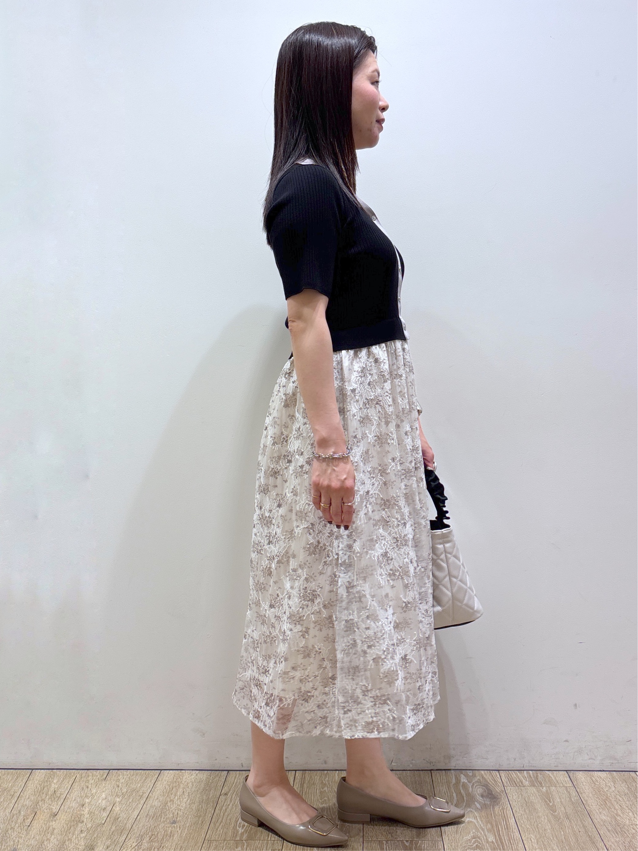 mameさんの「index｜花柄ドッキング衿付きワンピース【洗濯機OK】」を使ったコーディネート