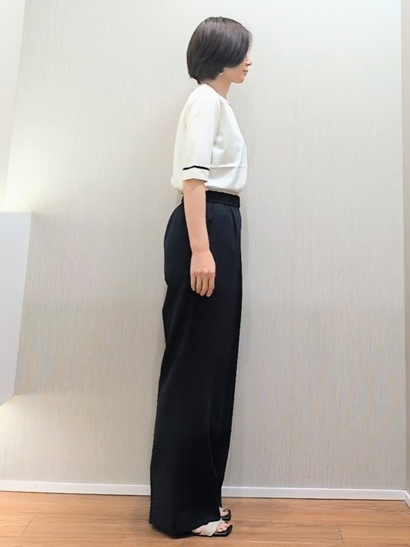 ミズタさんの「UNTITLED｜【アンサンブル可/きれいめ/通勤】コンパクト5分袖ニット」を使ったコーディネート