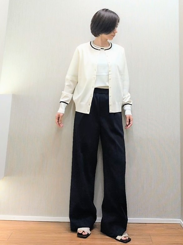 ミズタさんの「UNTITLED｜【アンサンブル可/きれいめ/通勤】コンパクト5分袖ニット」を使ったコーディネート