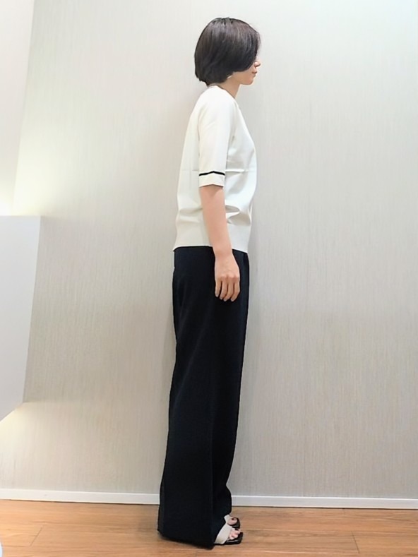 ミズタさんの「UNTITLED｜【アンサンブル可/きれいめ/通勤】コンパクト5分袖ニット」を使ったコーディネート