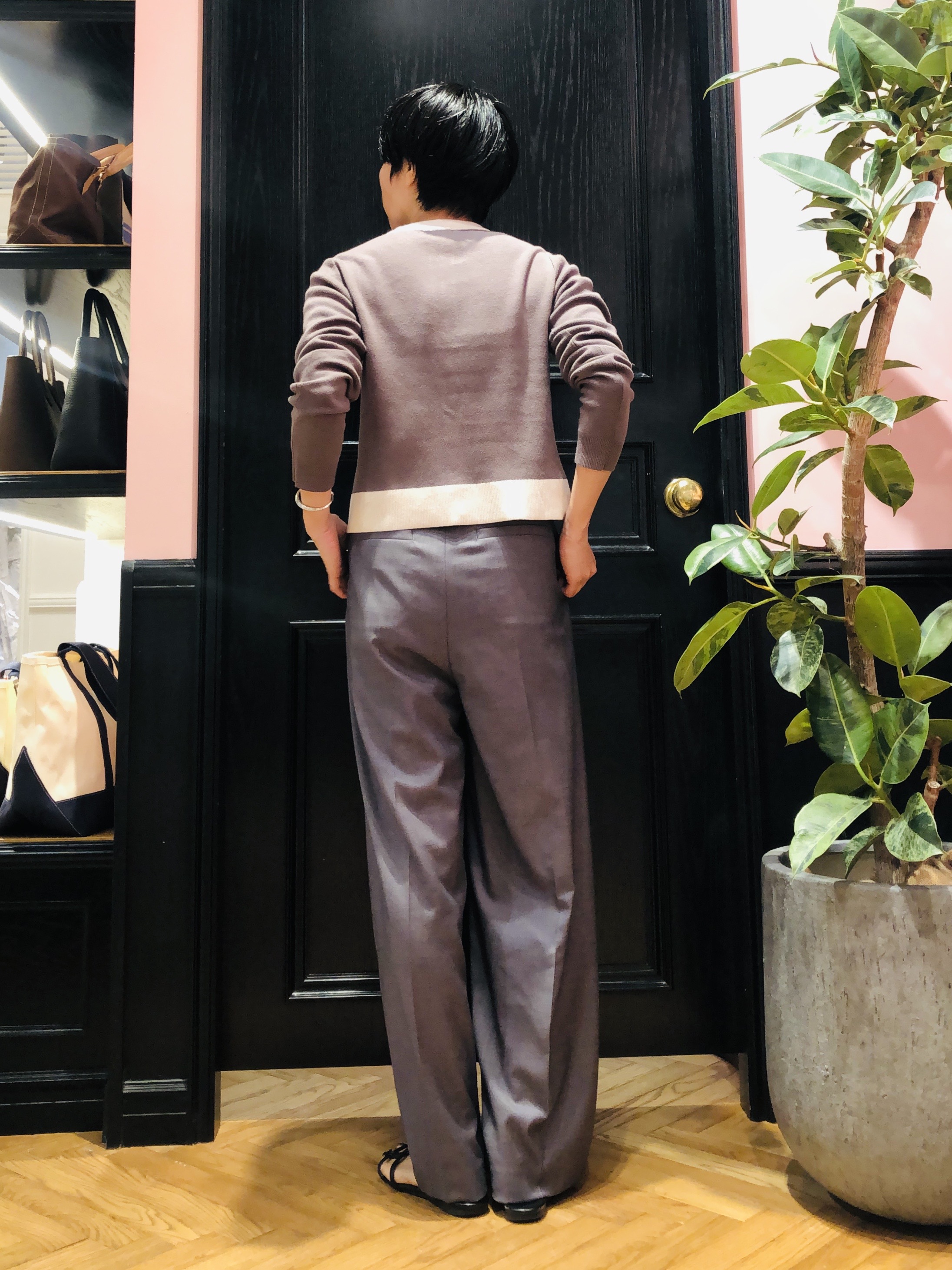 OGATAさんの「DRESSTERIOR｜ソフトカーブ2タックパンツ」を使ったコーディネート